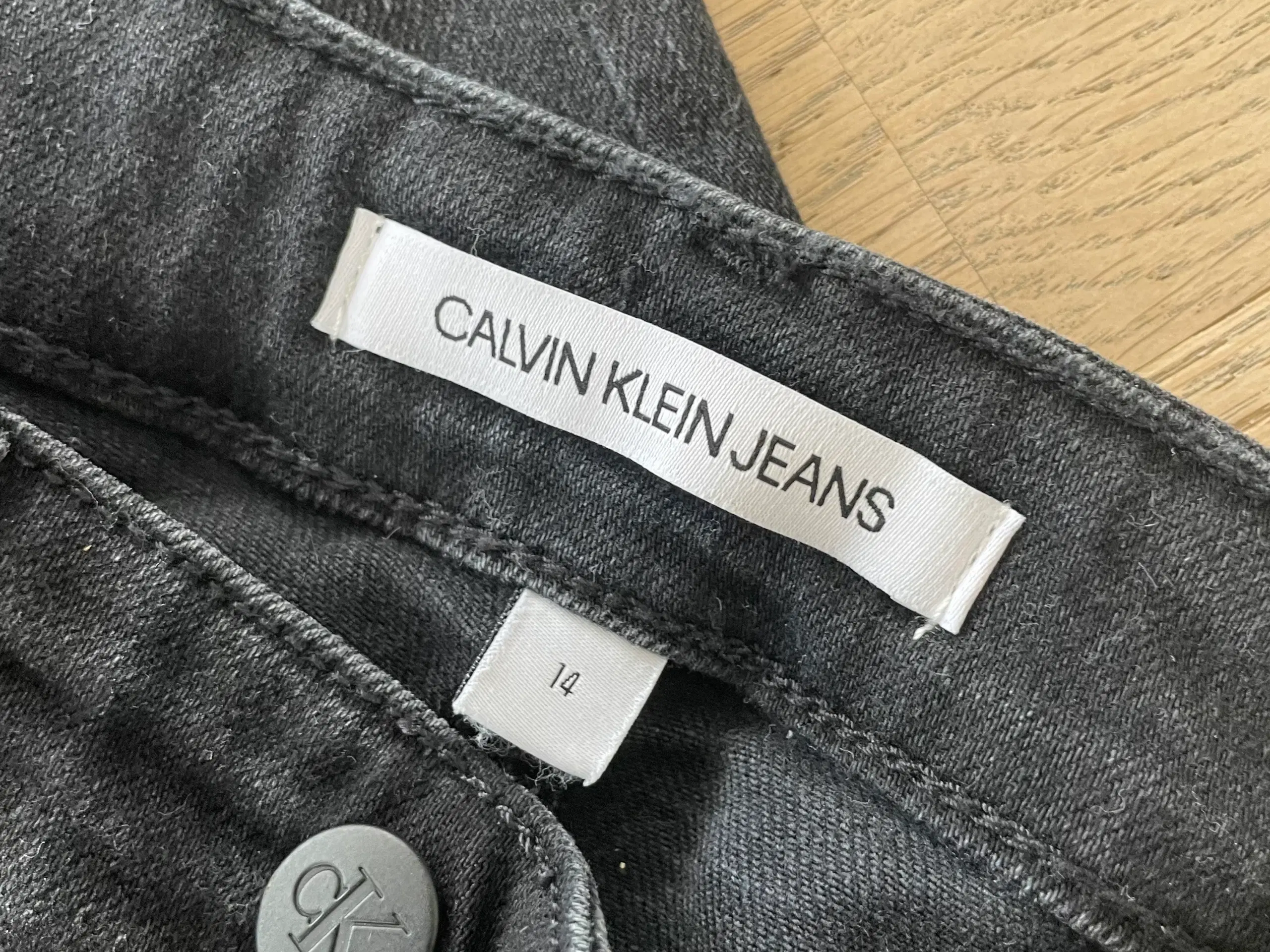 Ubrugt sorte Calvin Klein Jeans str 14år