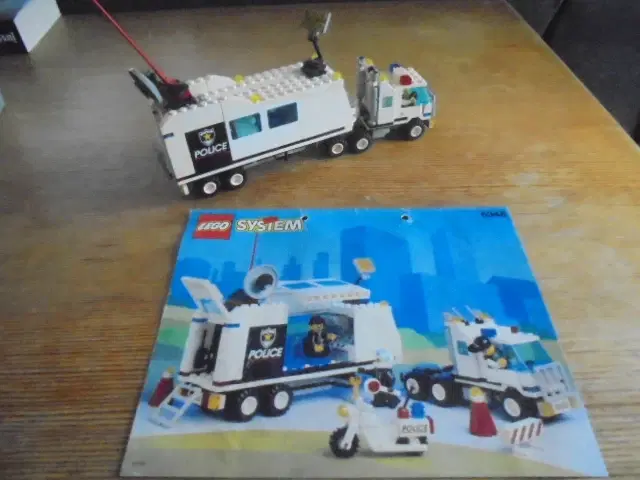 LEGO 6348 – Surveillance Squad