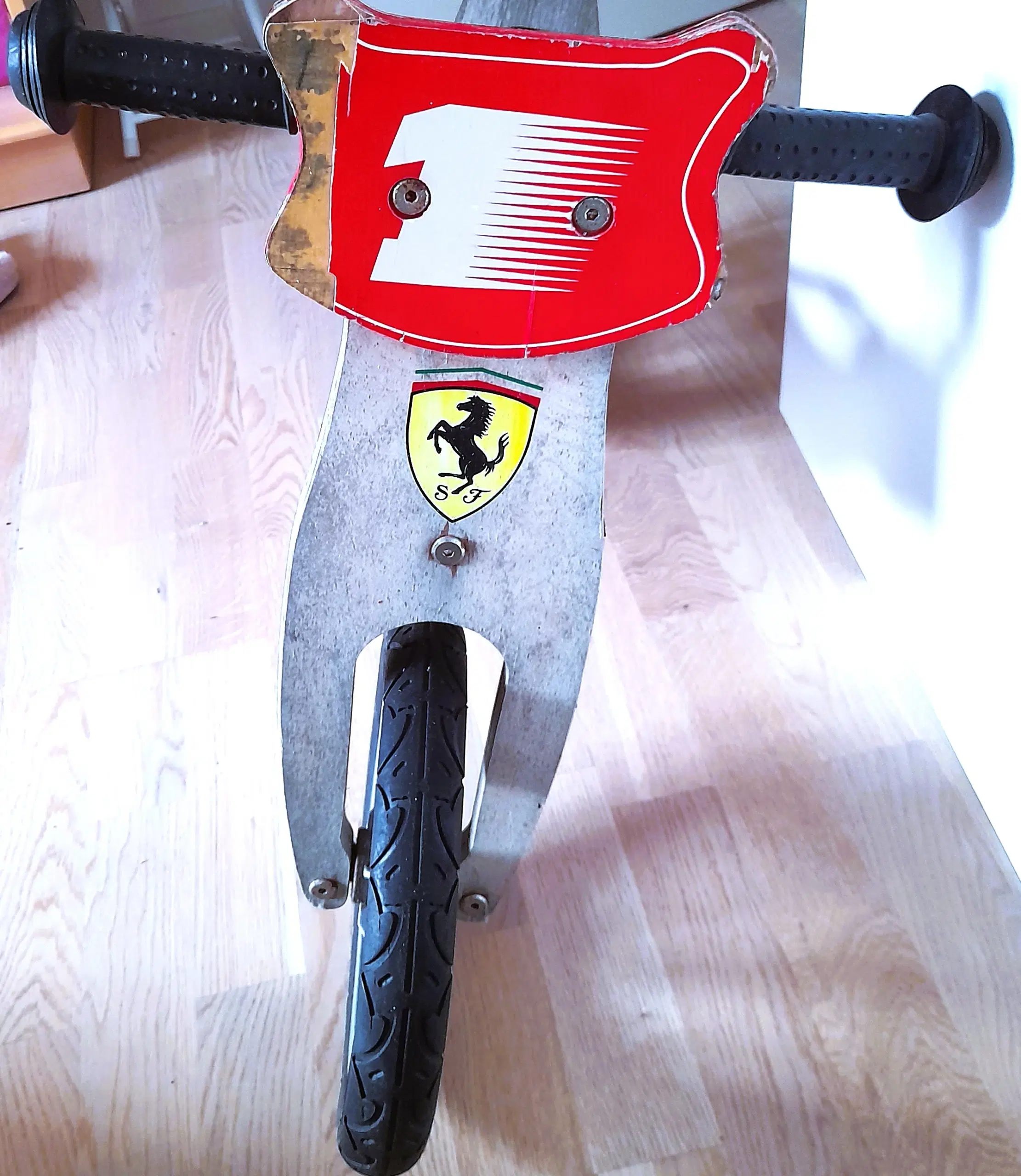 LØBECYKEL / PUSH BIKE FERRARI SCUDERIA