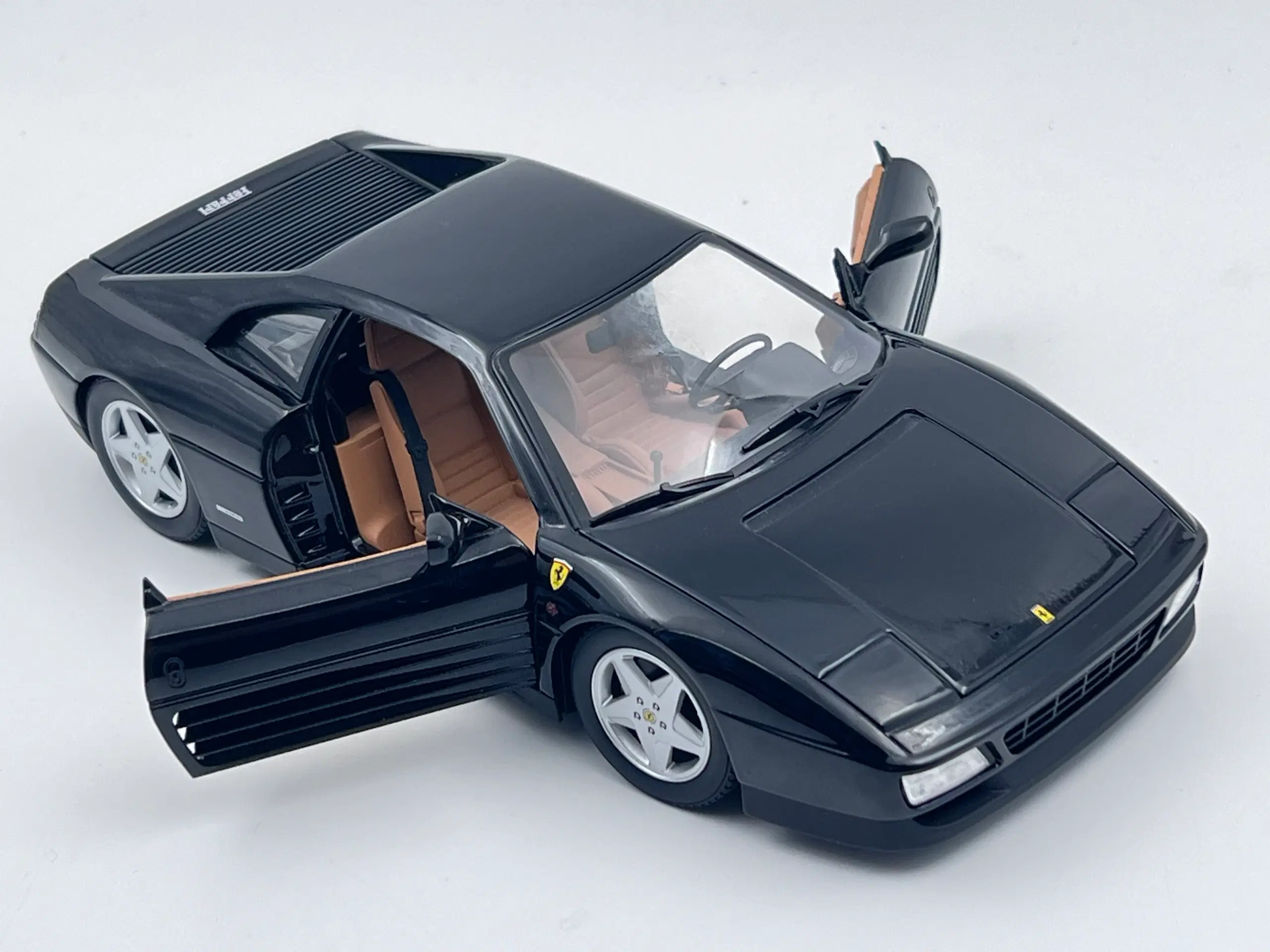 1991 Ferrari 348TB Sort / HotWheels - 1:18