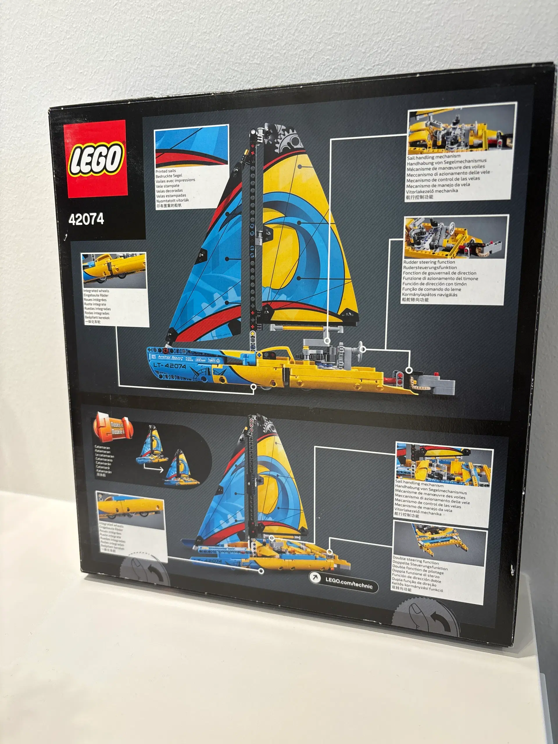 Lego Technic Racing Yacht 42074