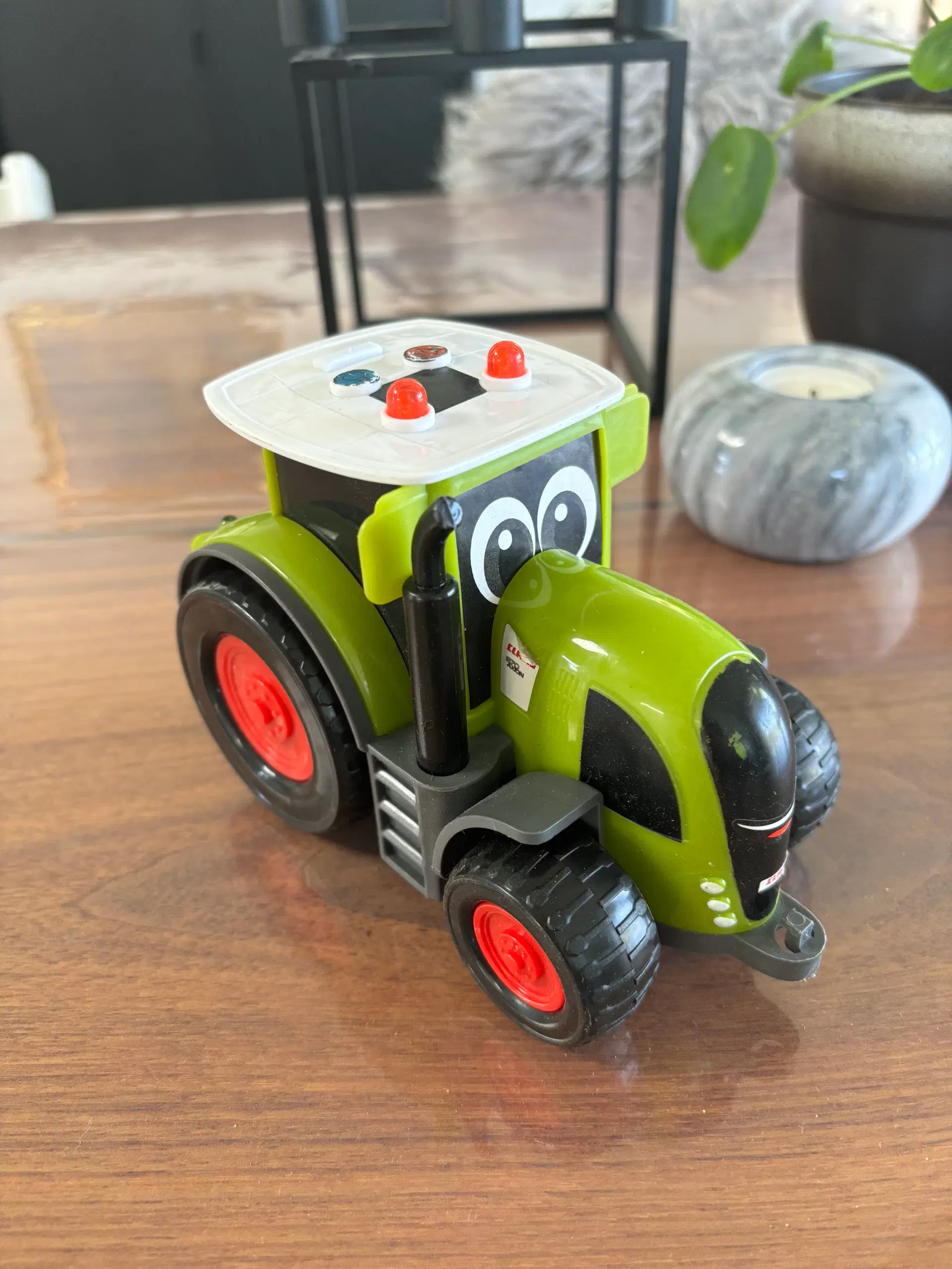 Claas traktor med lyd og lys