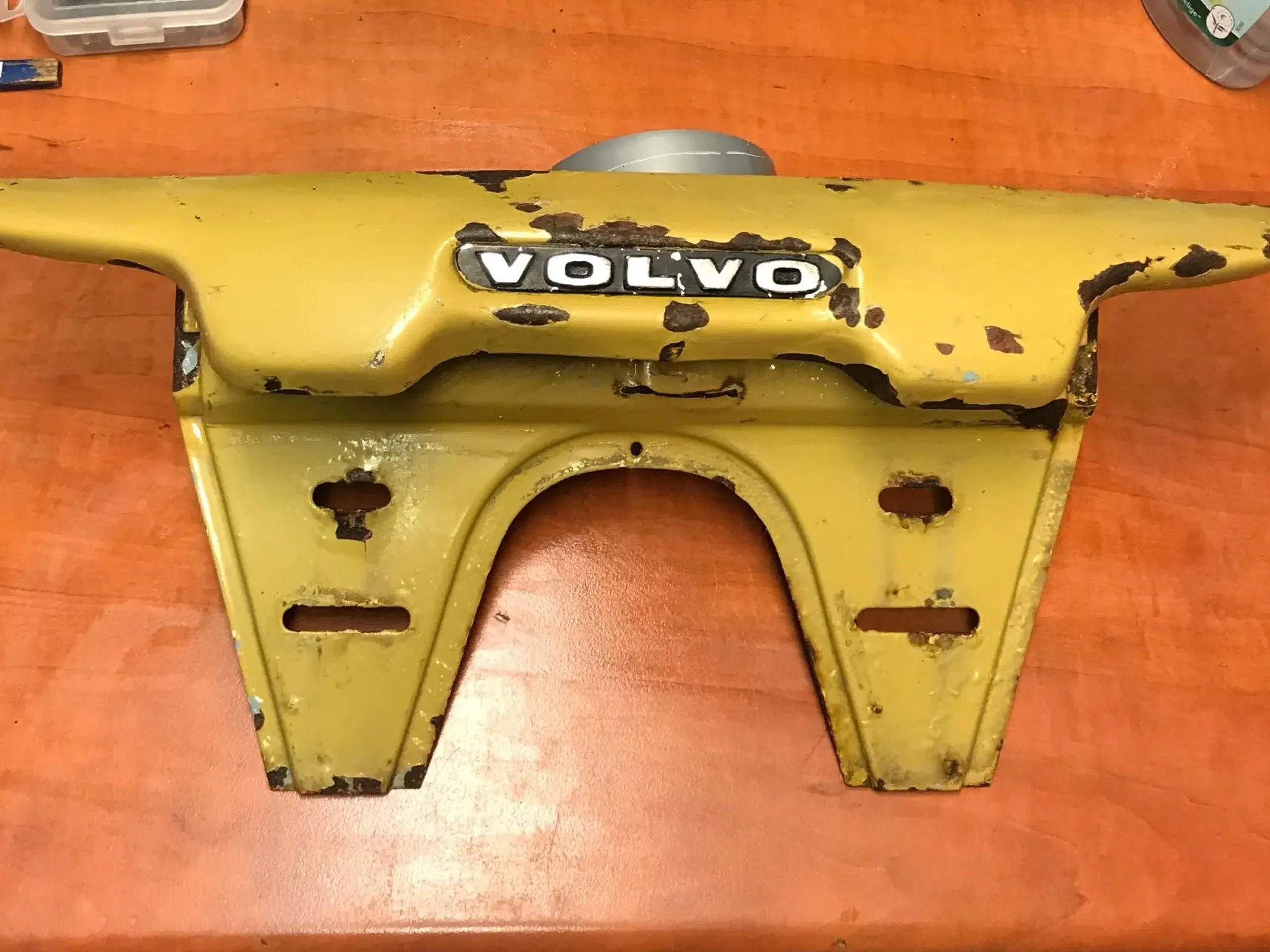 Volvo Amazon HGV Holder til nummerplade