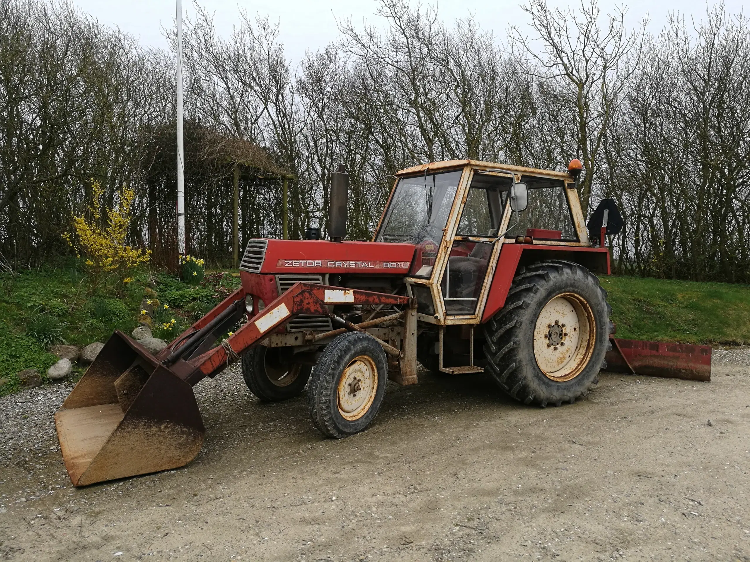 Traktor: Zetor Crystal 8011