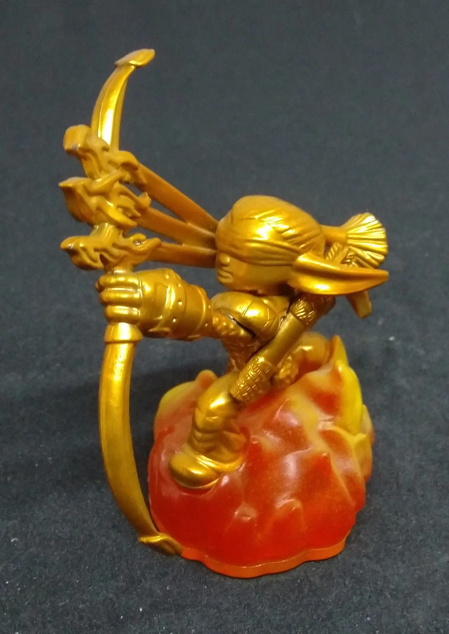 Skylanders Giants Golden Flameslinger