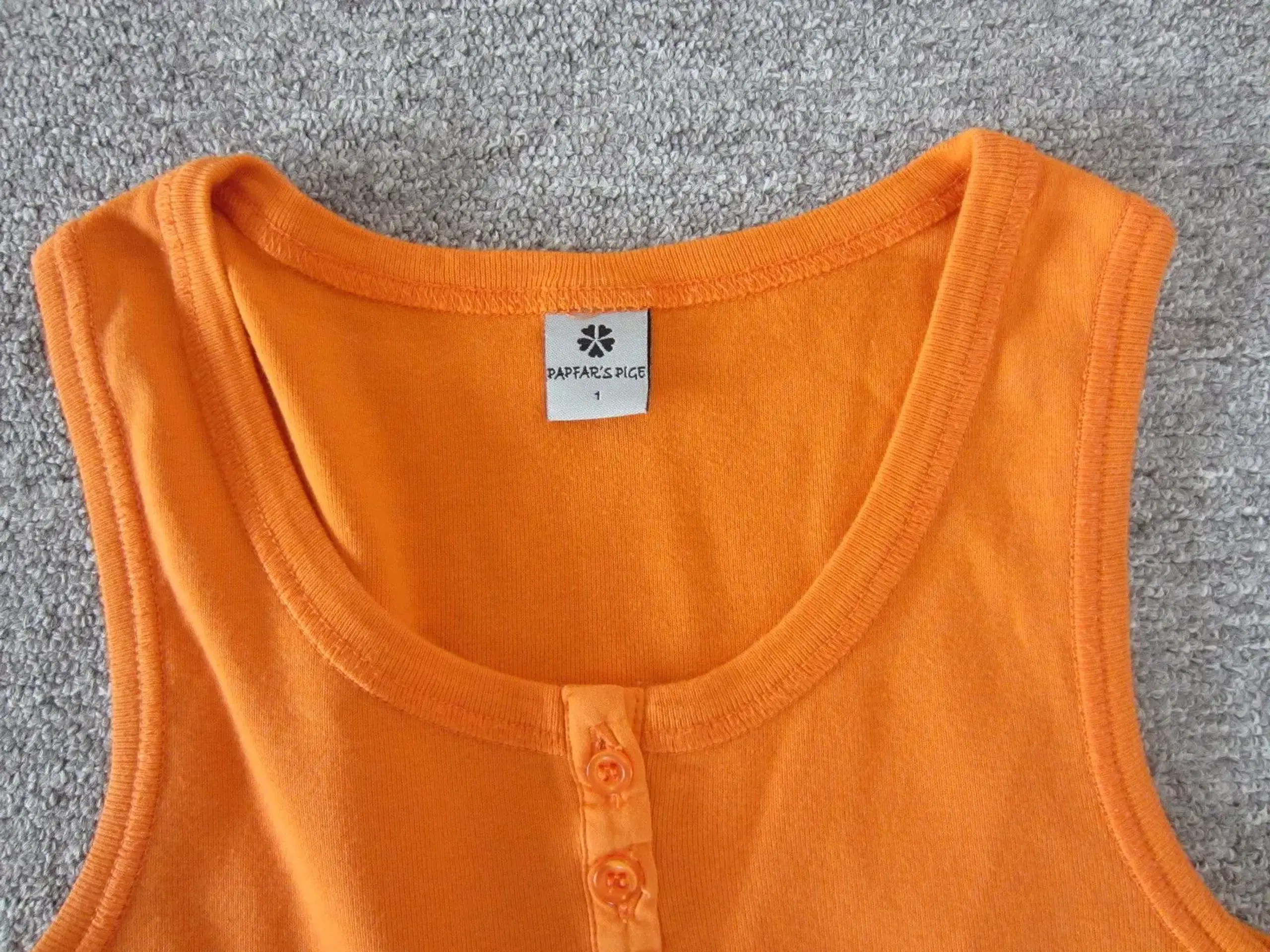 Orange bluse fra Papfar's Pige i str 1