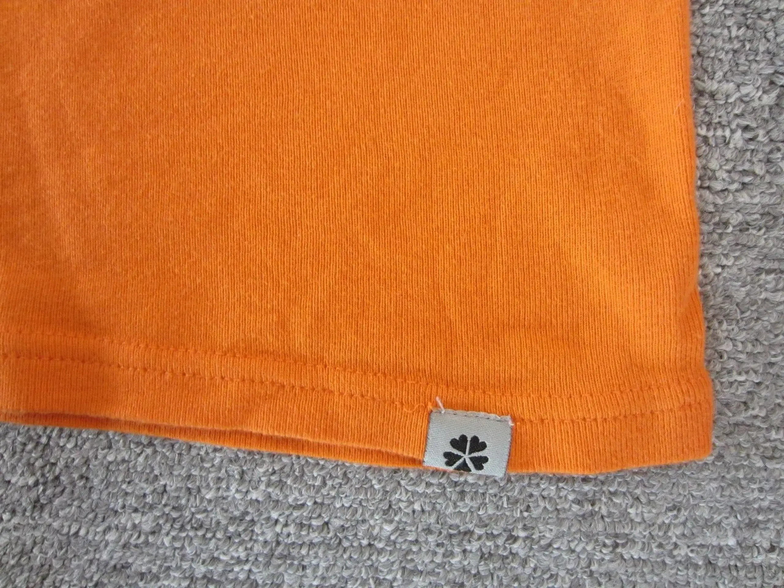 Orange bluse fra Papfar's Pige i str 1