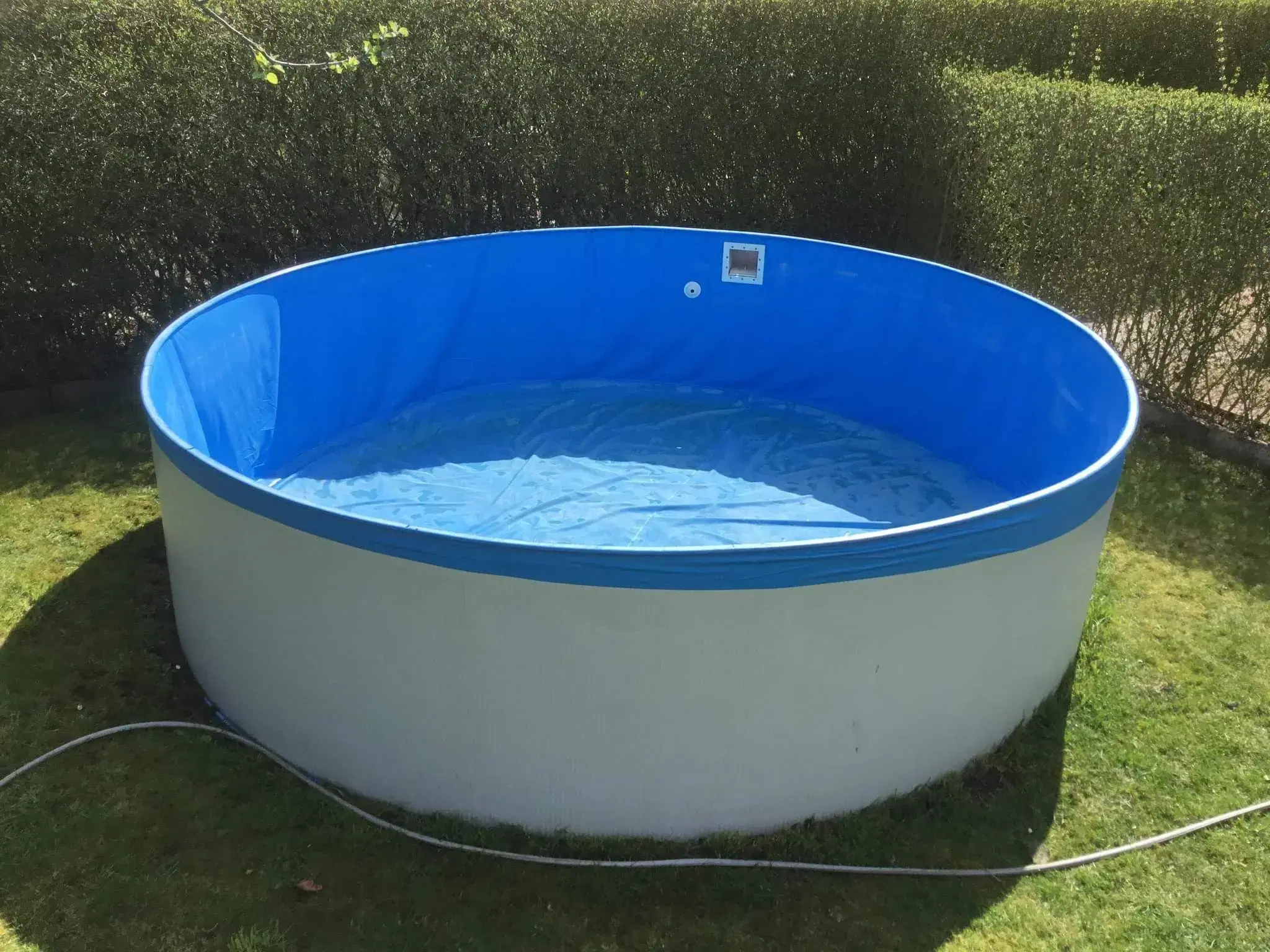 8000l pool