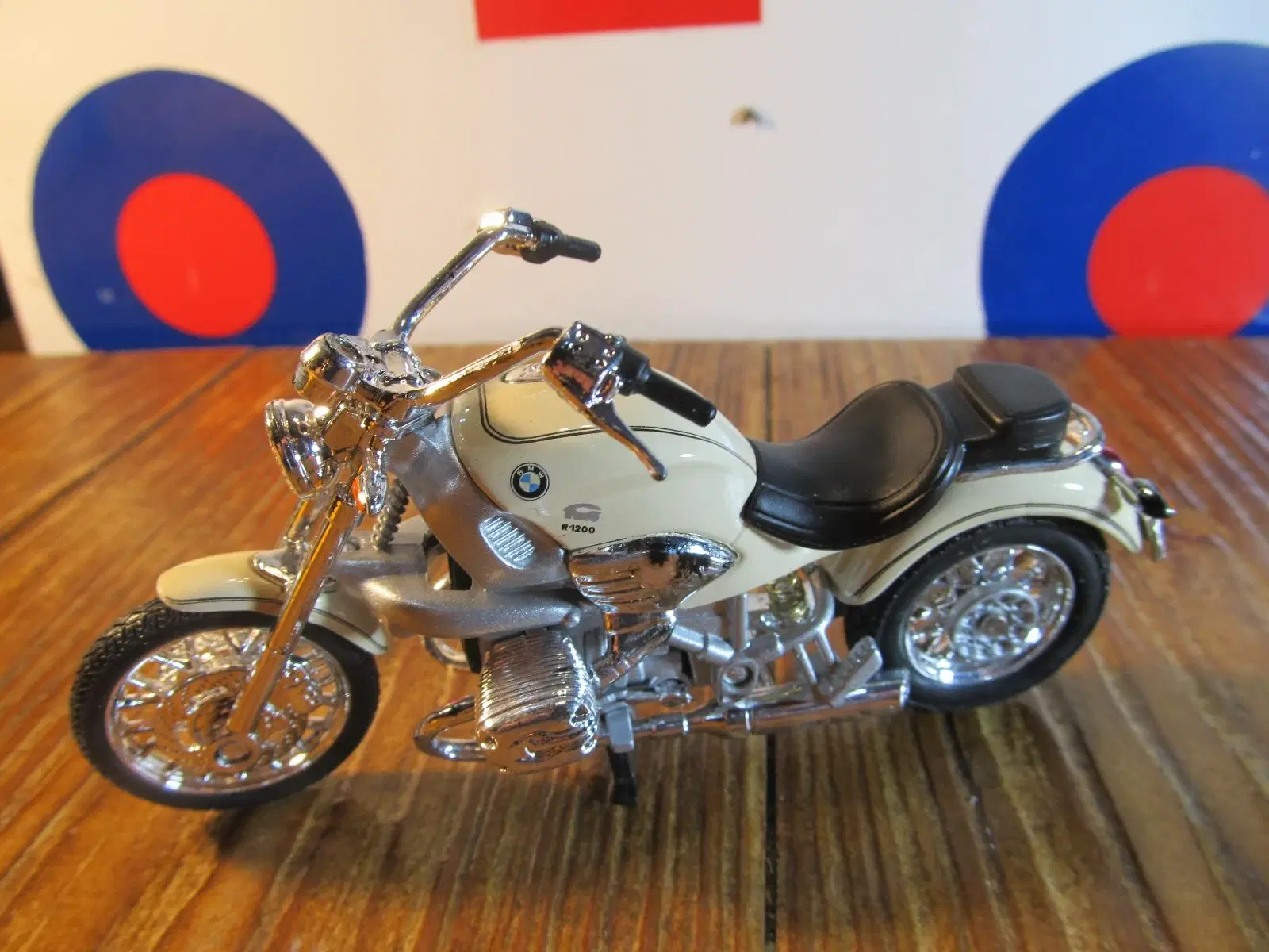 Modelmotorcykel skala 1:18