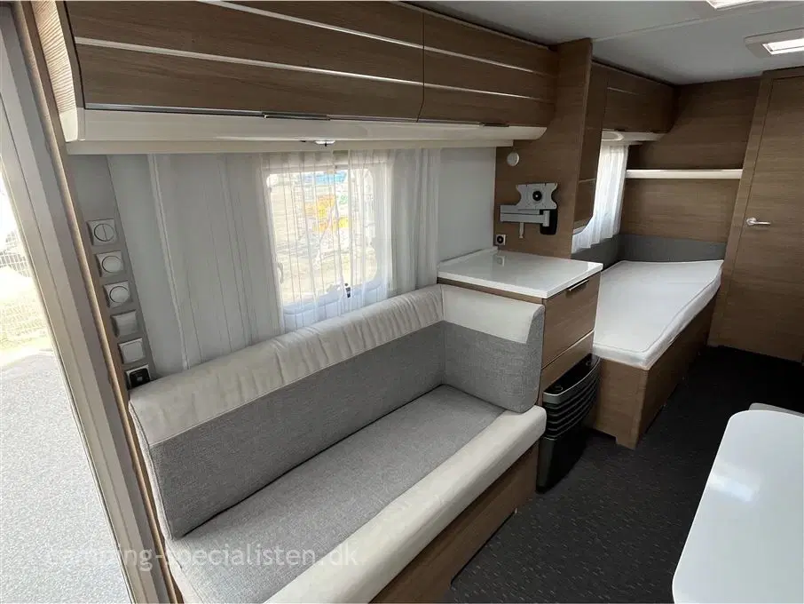 2020 - Adria Adora 613 HT   Adria Adora 613 HT 2020 - Se den nu hos Camping-Specialistendk