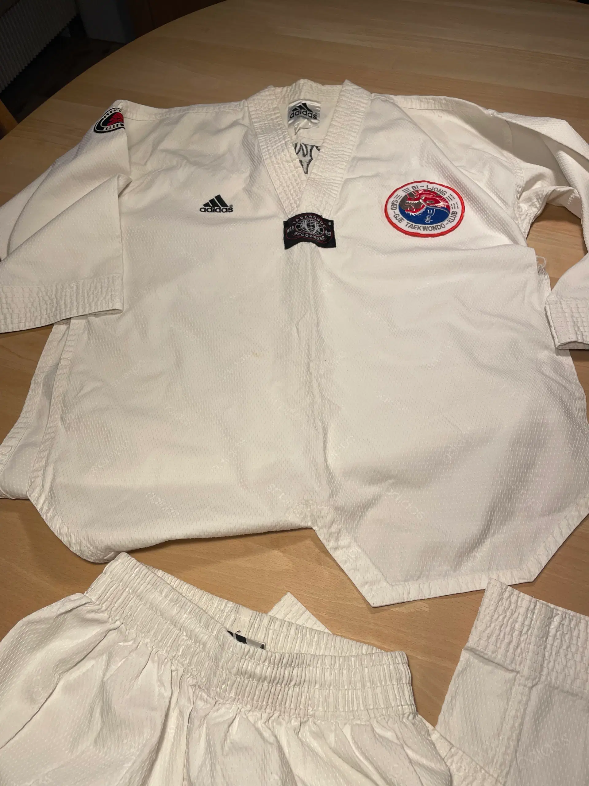 Adidas Taekwondo dragt