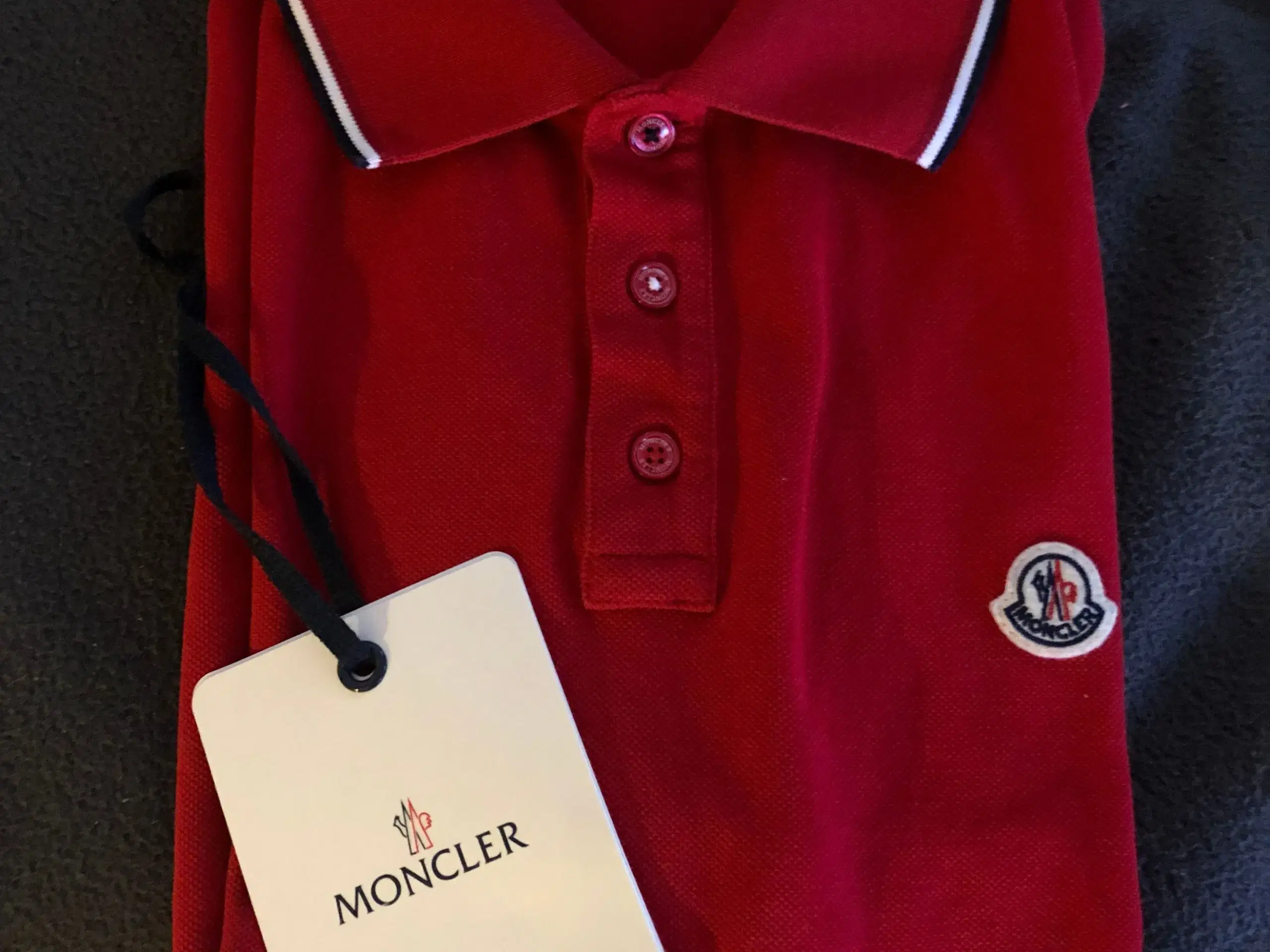 Moncler polo t-shirt str XL SOLGT