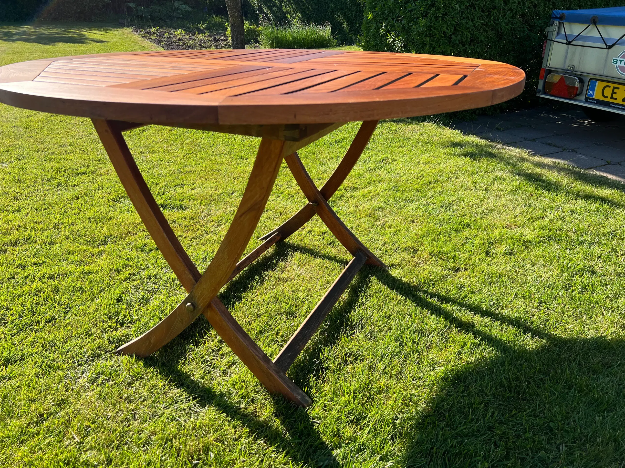 Teak havebord rundt