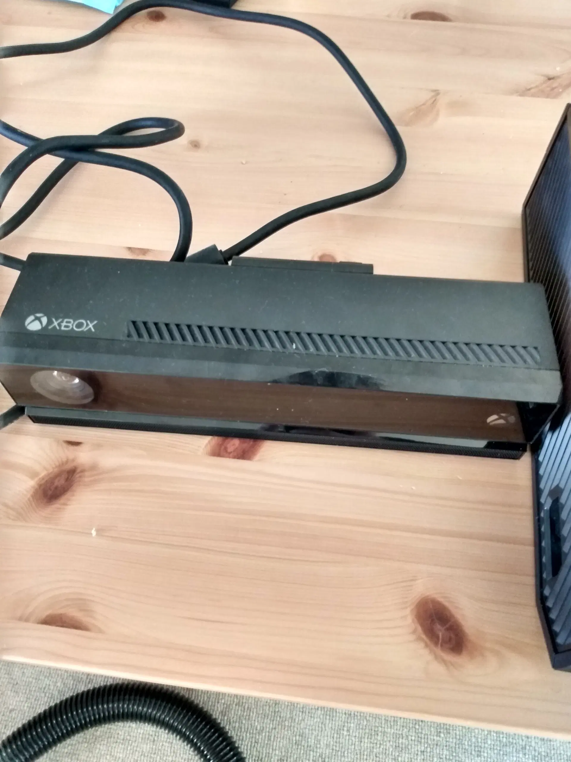 Xbox One med ssd harddisk og konto med 52 spil