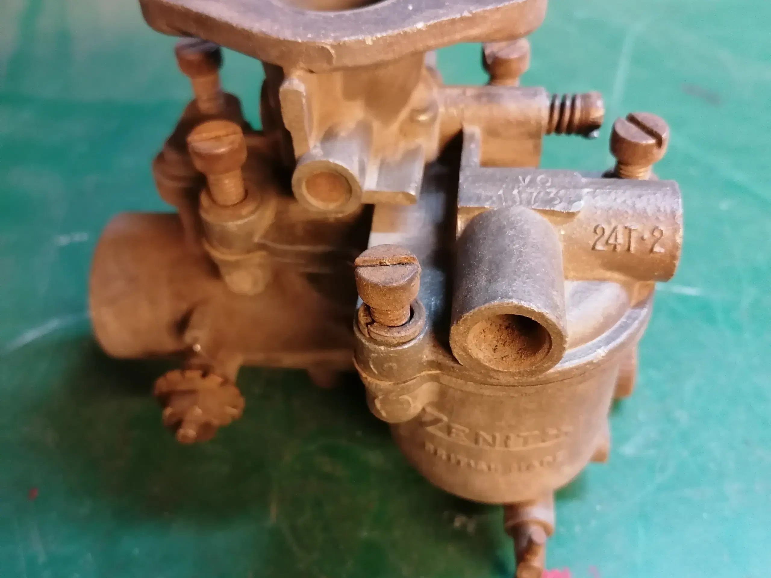 Ferguson Dexta benzin Zenith carburetor 24T-2