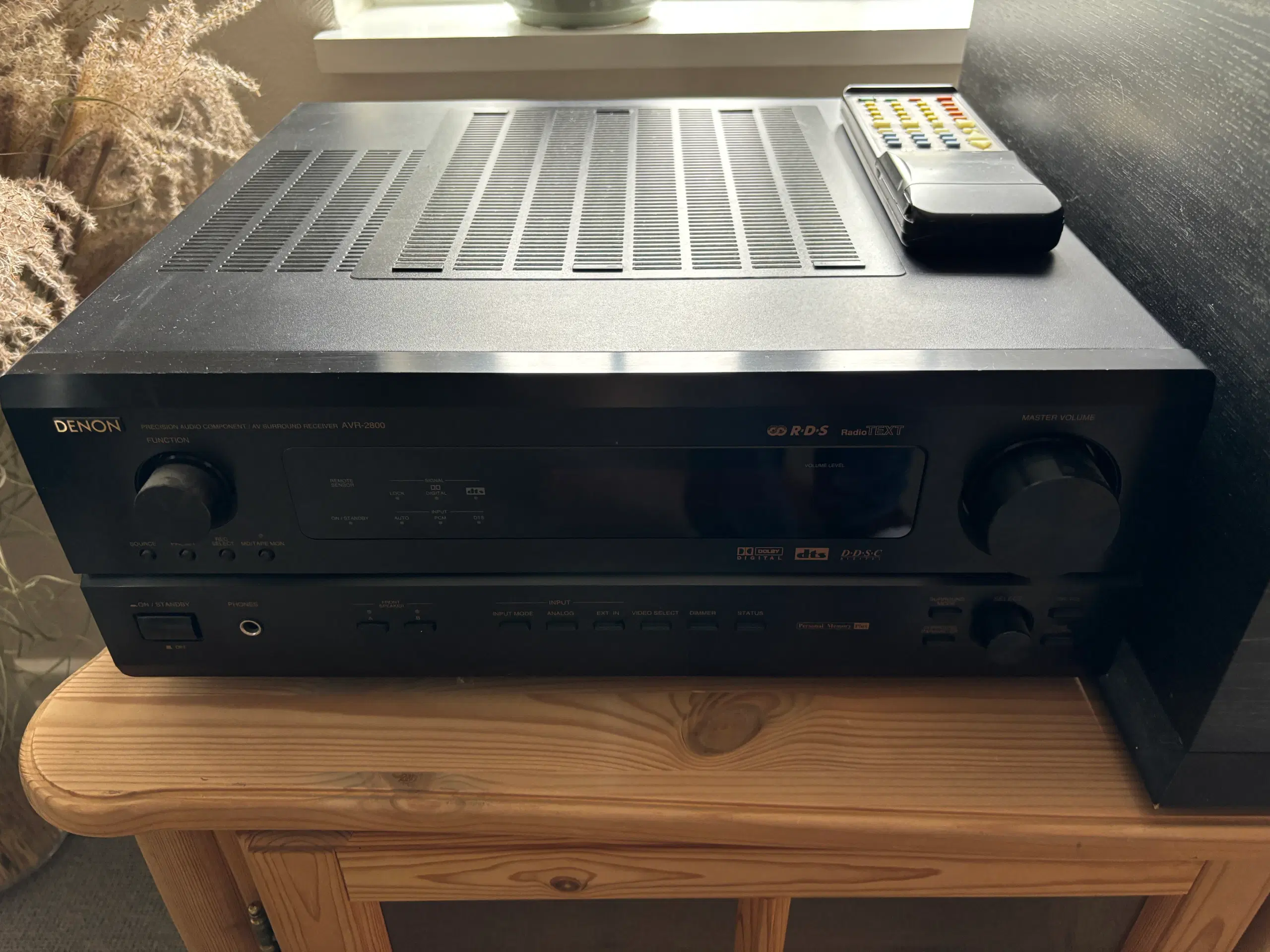 Denon AVR 2800 Surround-anlæg + Jamo højtalere