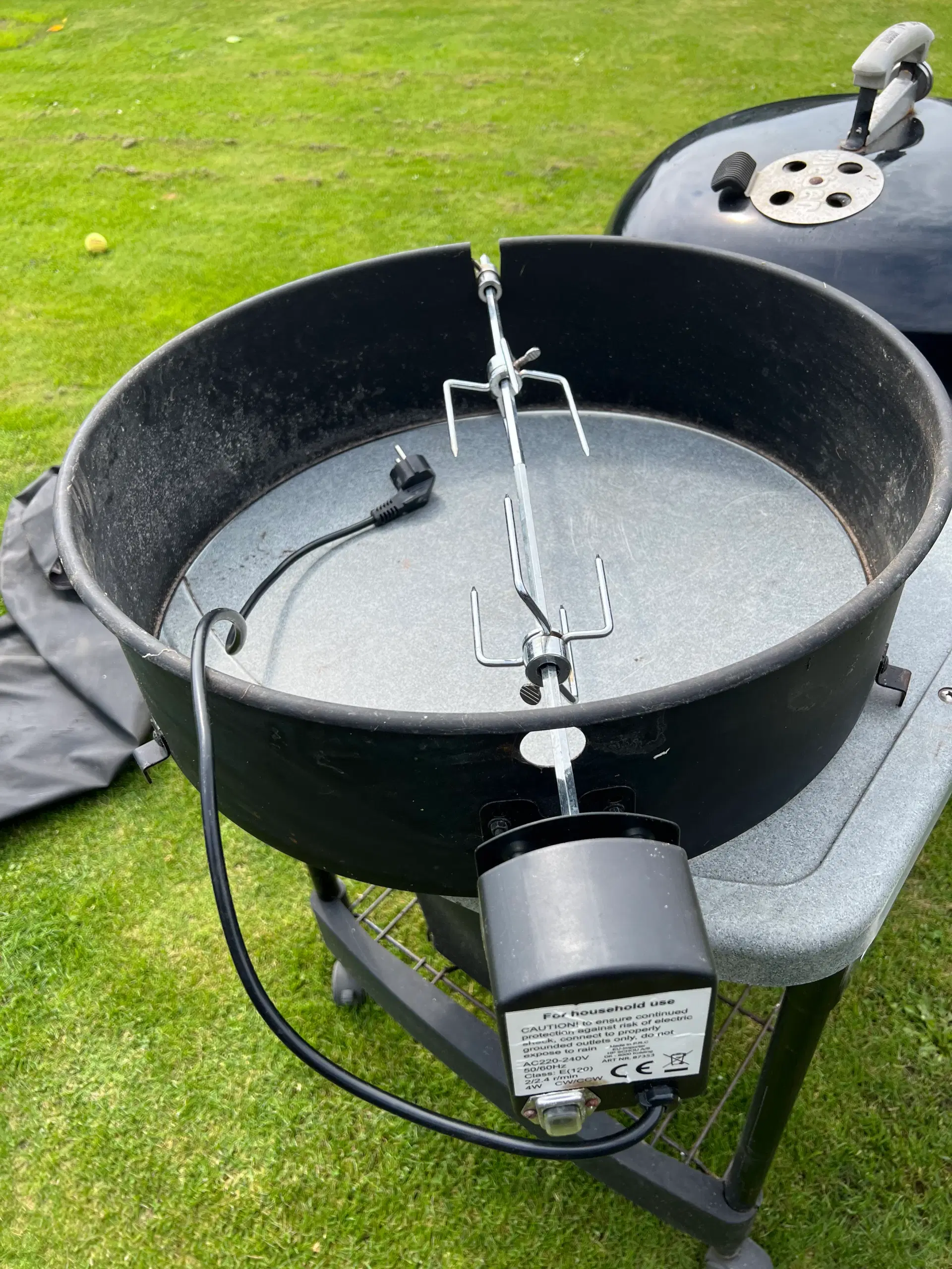 Weber kuglegrill med bord