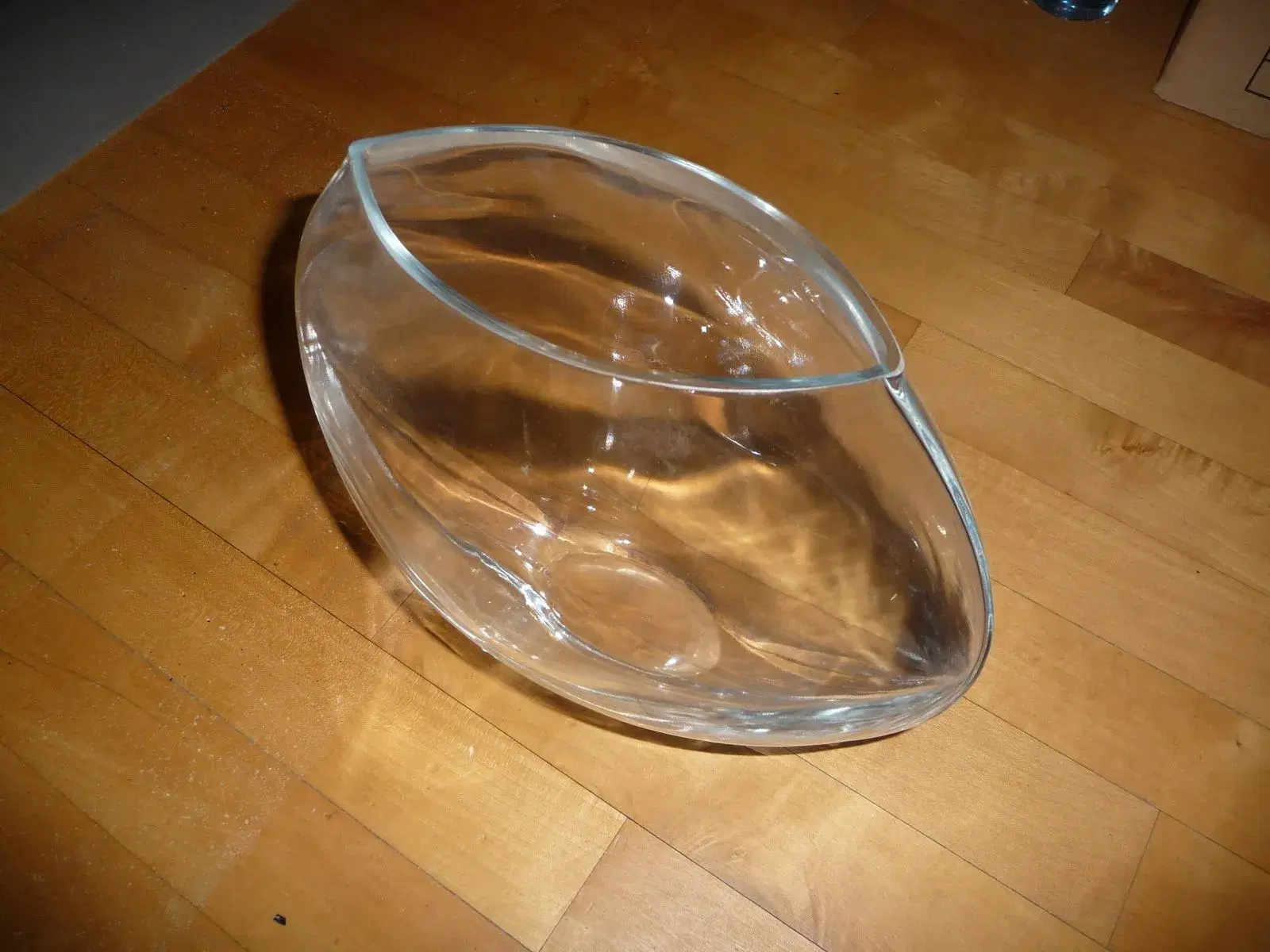 oval glas vase den er 23 cm høj 25 cm