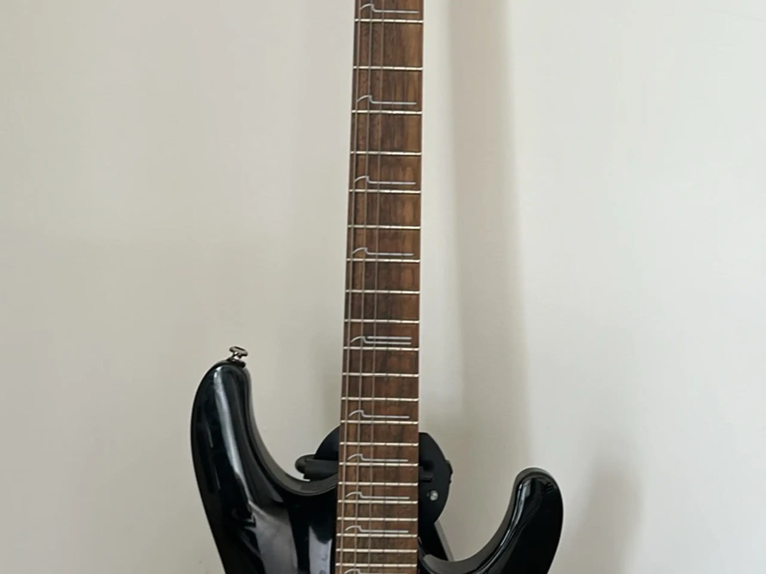 Ibanez elguitar sælges