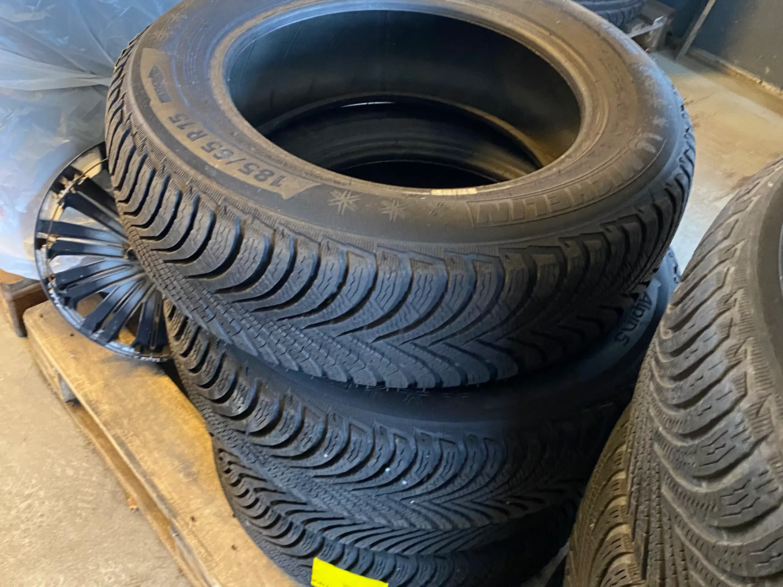 Michelin vinterdæk 185/65 R15