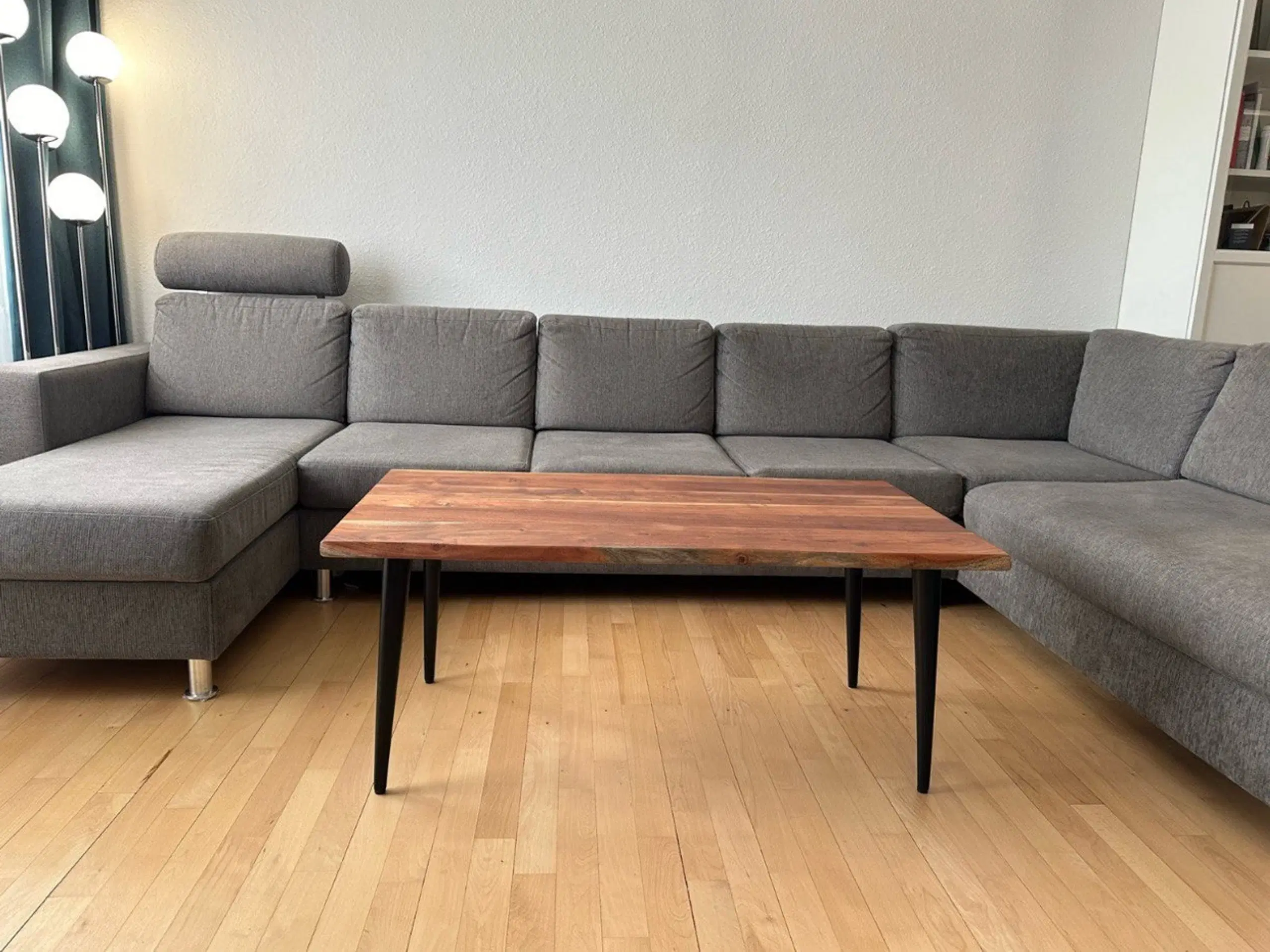 Stor sofa i meget god kvalitet