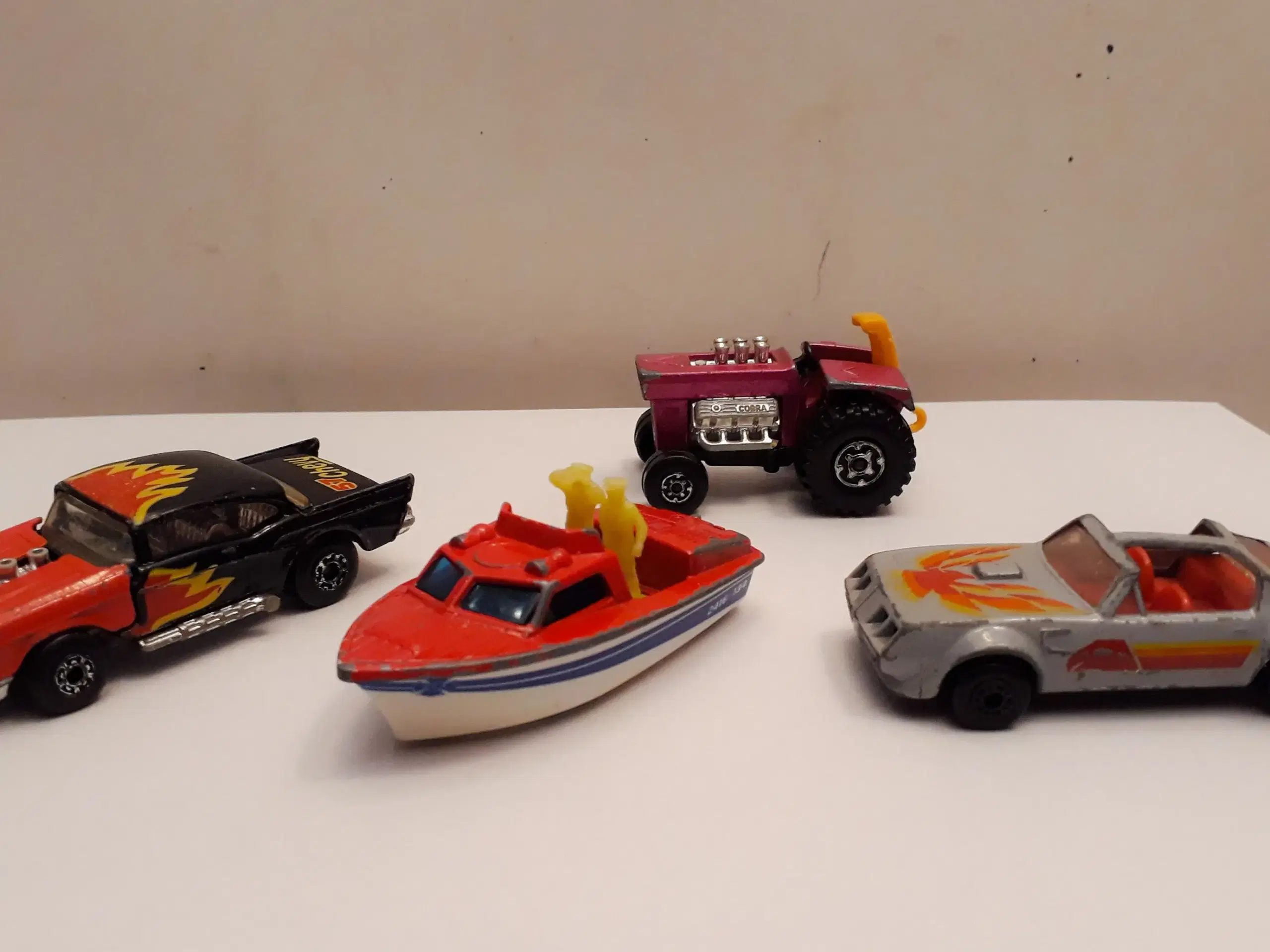 4 stk MATCHBOX Biler