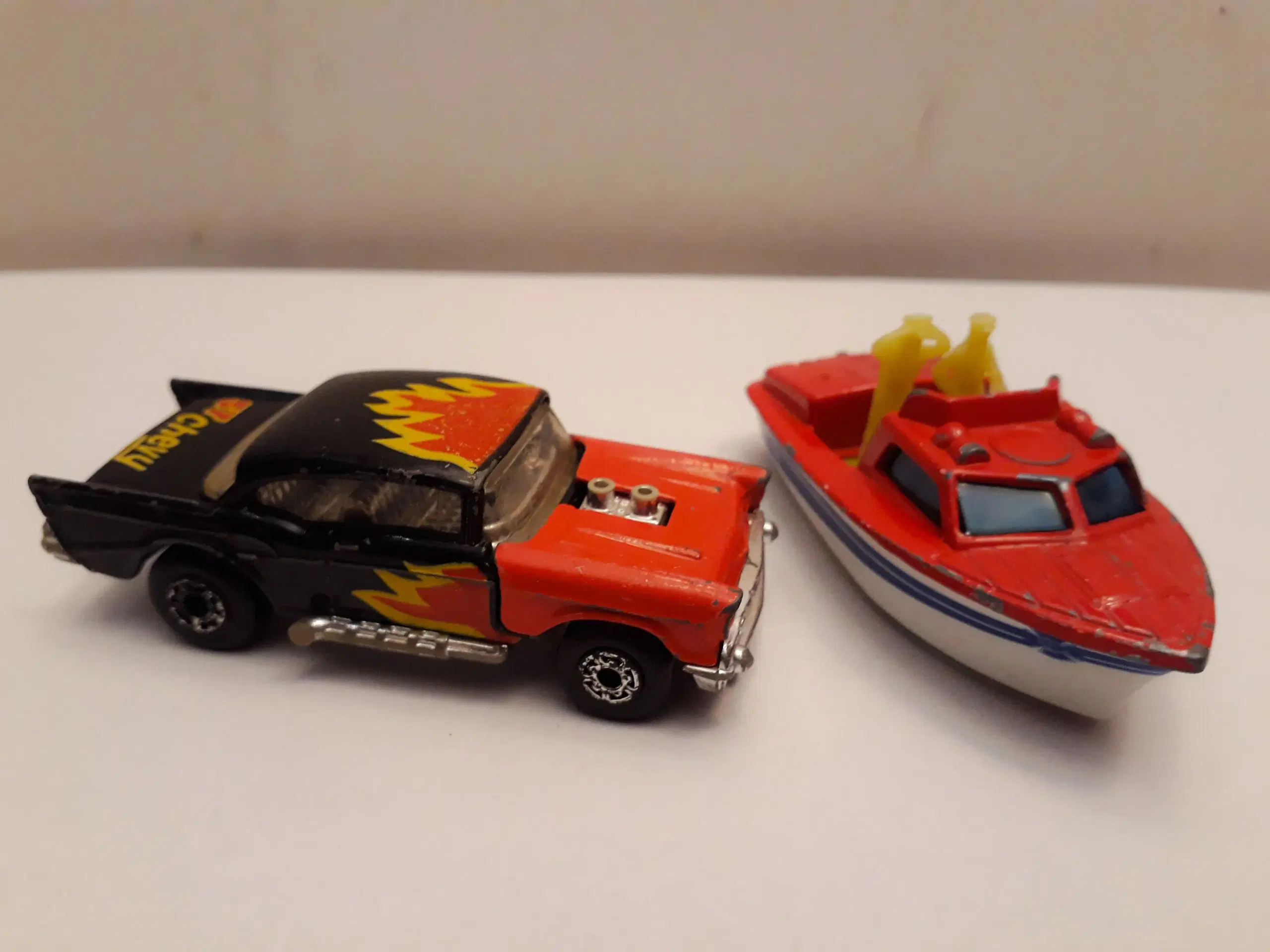 4 stk MATCHBOX Biler