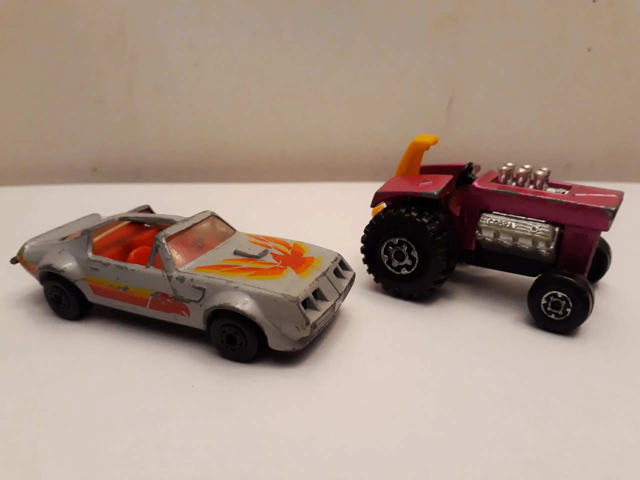 4 stk MATCHBOX Biler