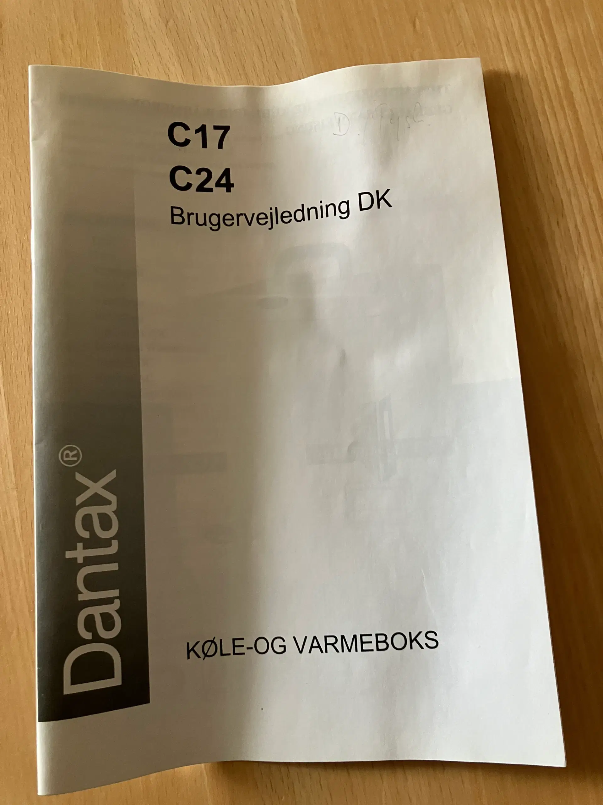 Køle- og varmeboks 17 l til 12V og 230V DANTAX bru