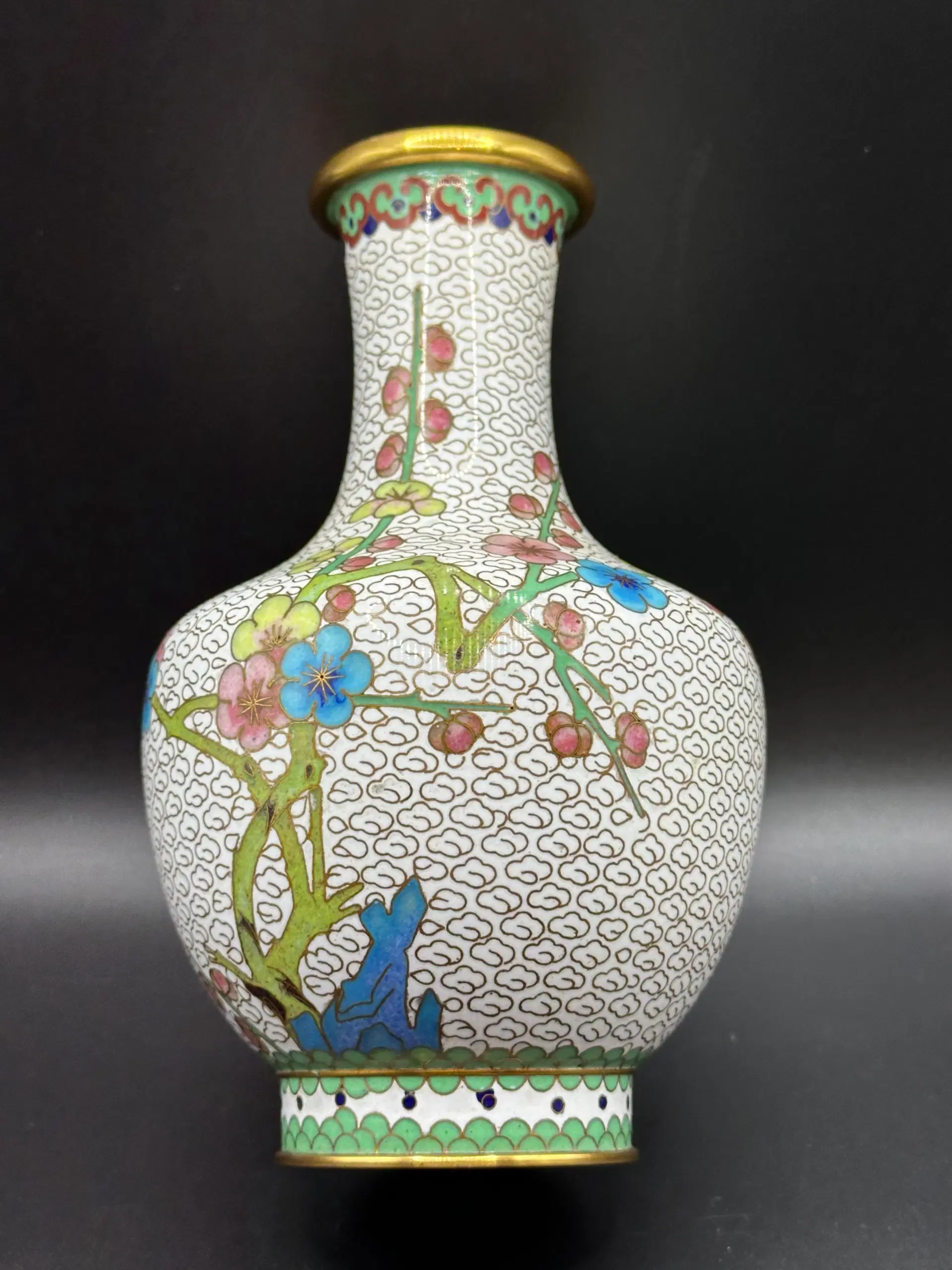 Vintage CLOISONNE vase