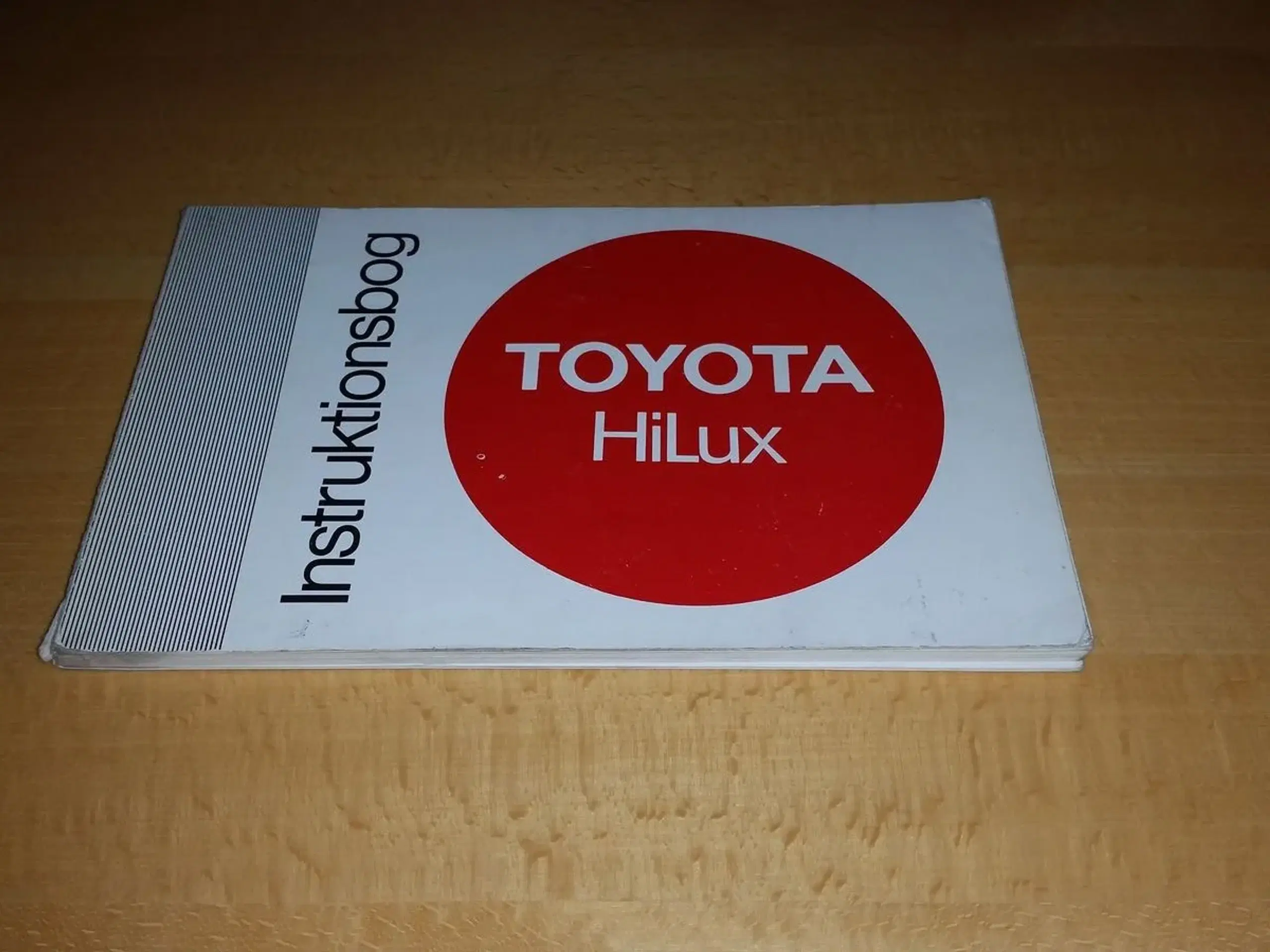 Instruktionsbog Toyota Hilux