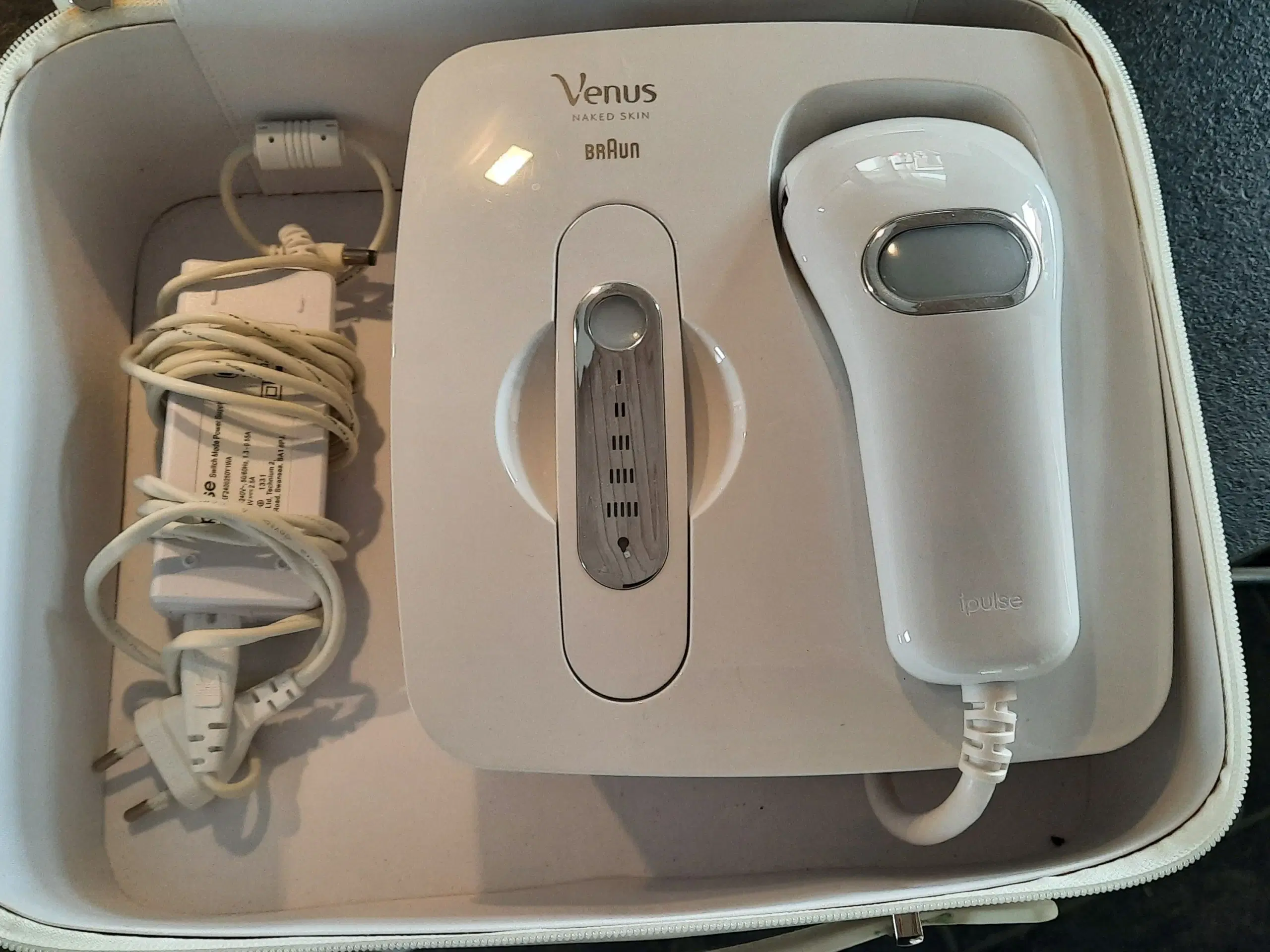 Gillette Venus Naked Skin - Braun