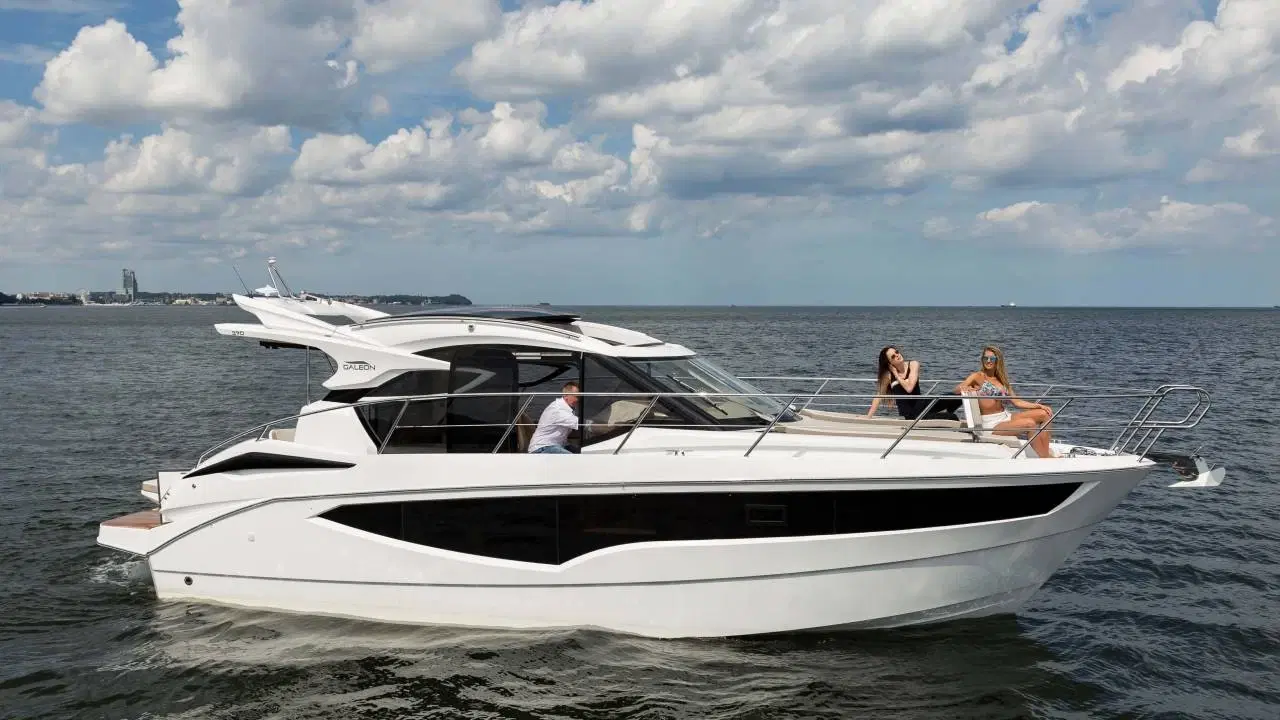 Galeon 370 HTC