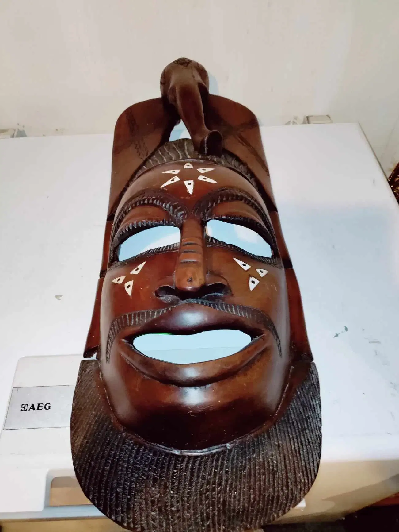 super flot stor afrikansk maske