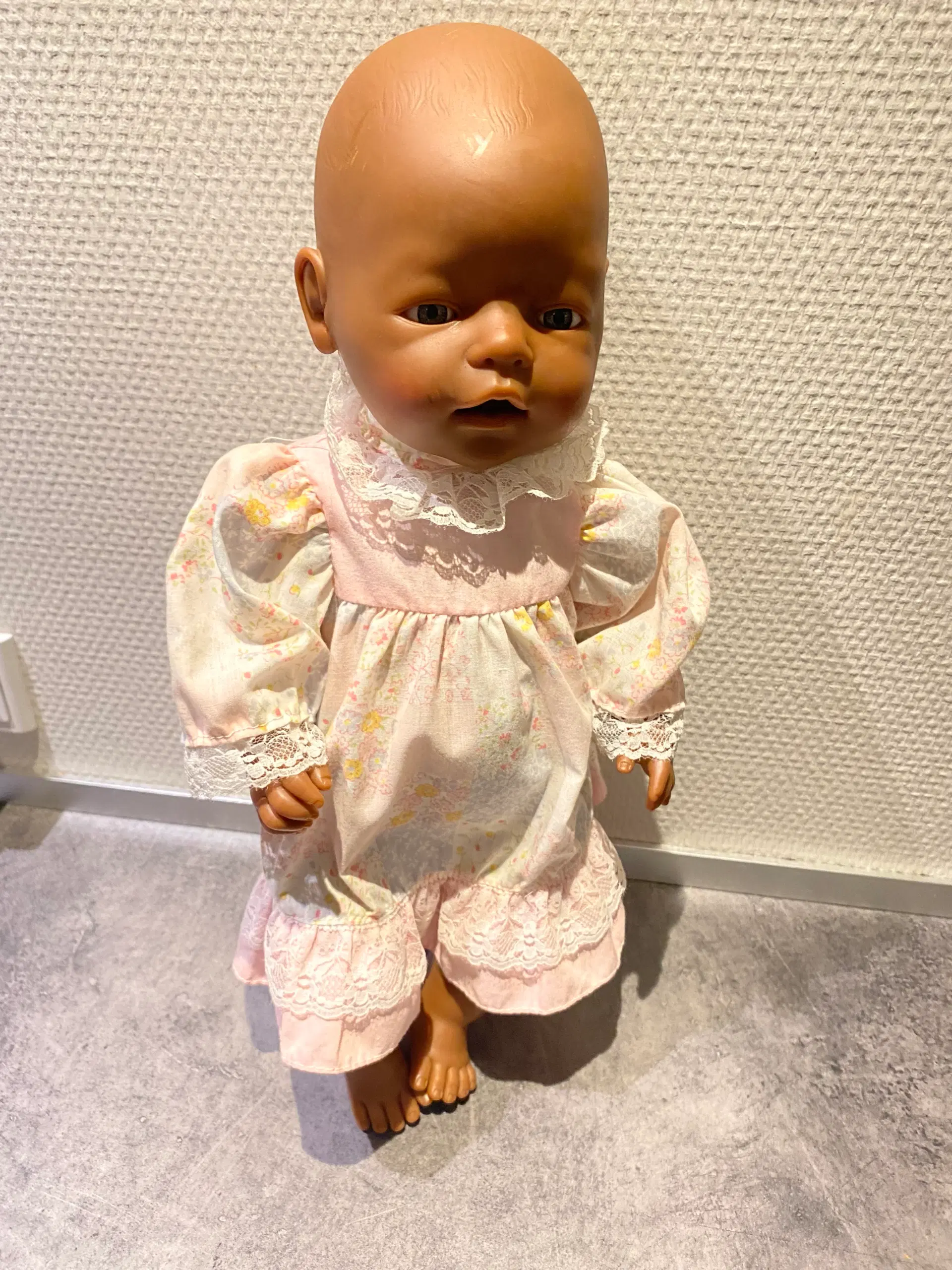 Baby born dukke mørk