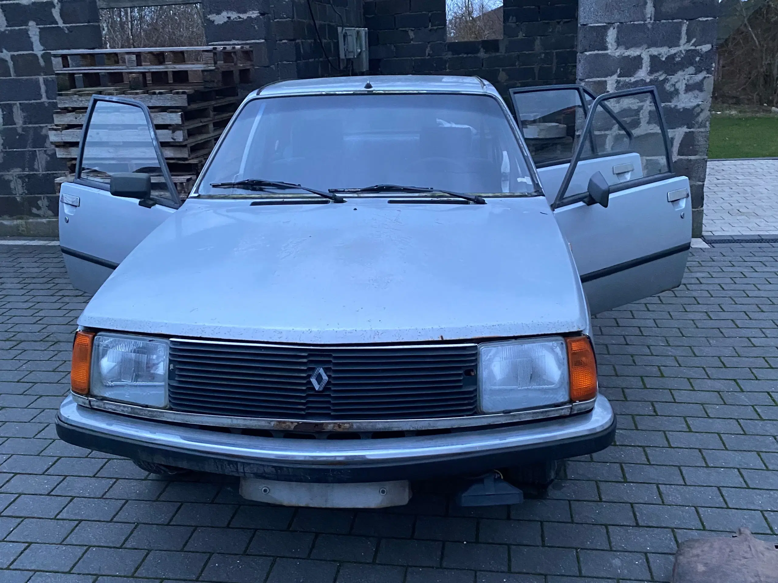 Renault 18