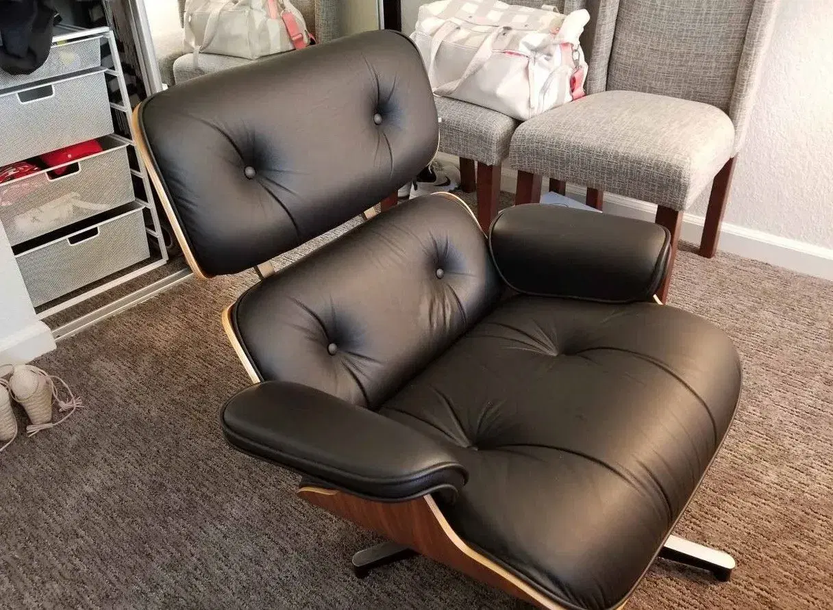 Herman Miller Eames Lounge Chair & Ottoman Authent
