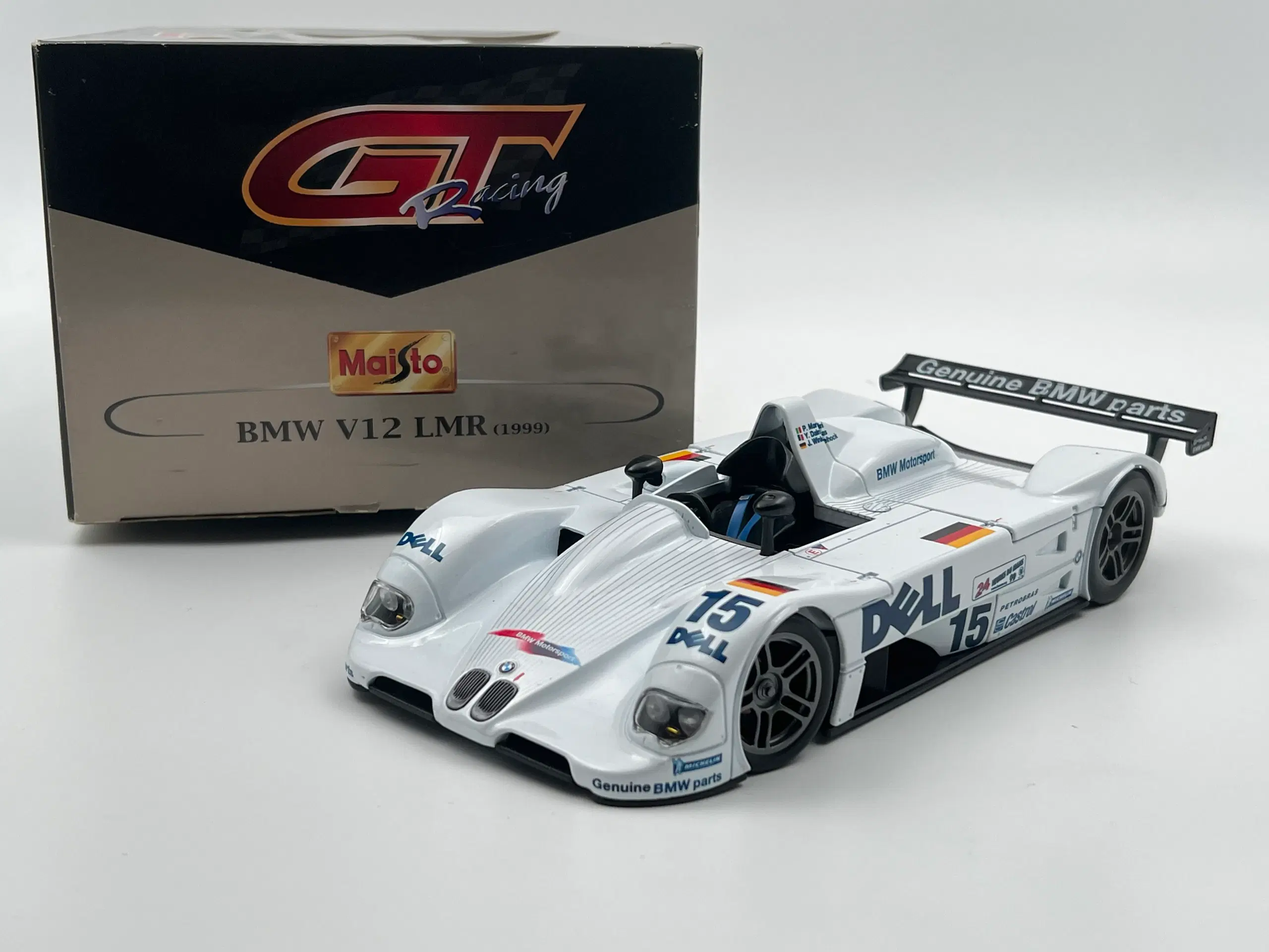 1999 BMW V12 LMR #15 - 1:18