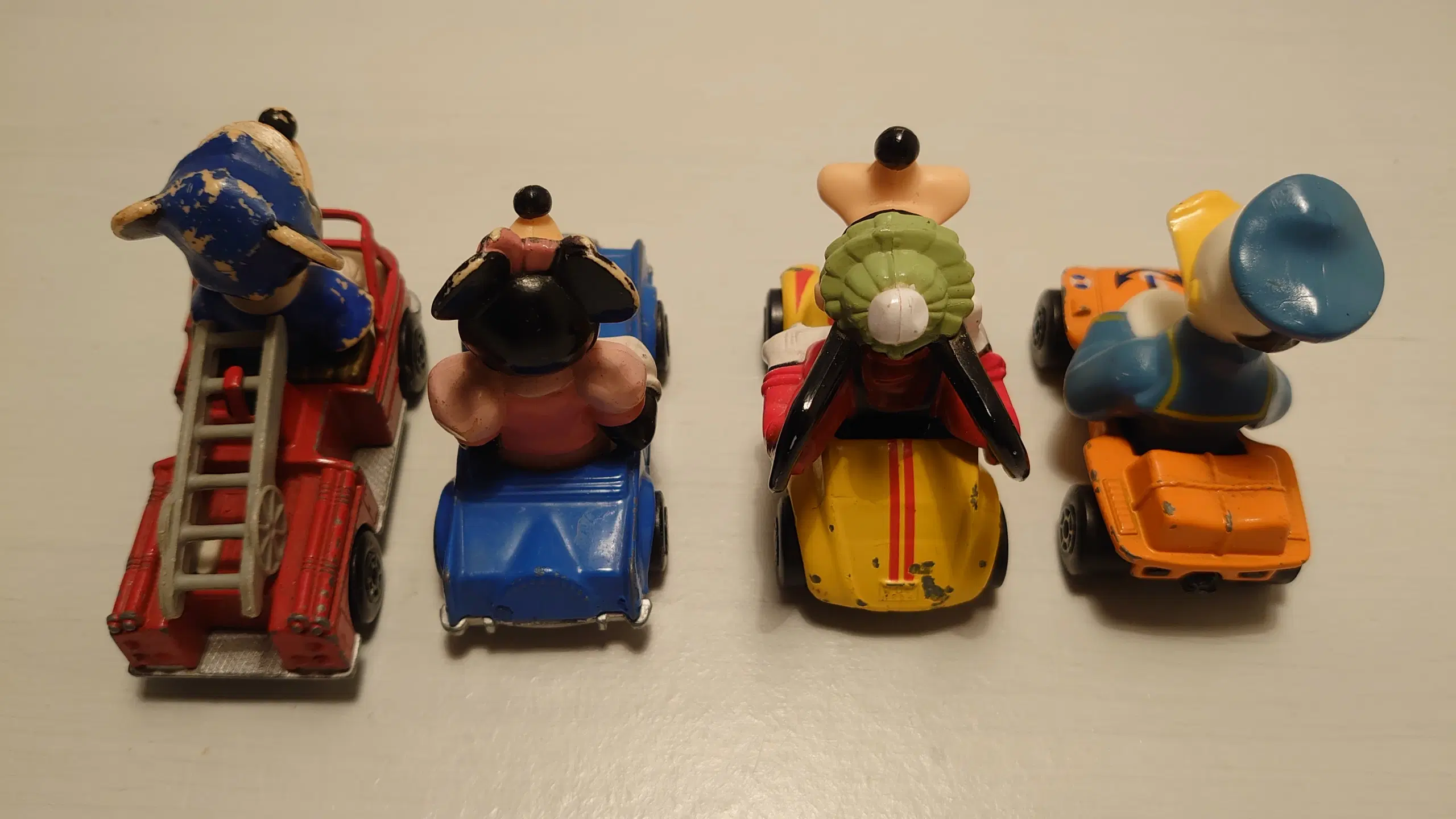 4stk Matchbox Disney biler fra 1979 Nr 123 og 4