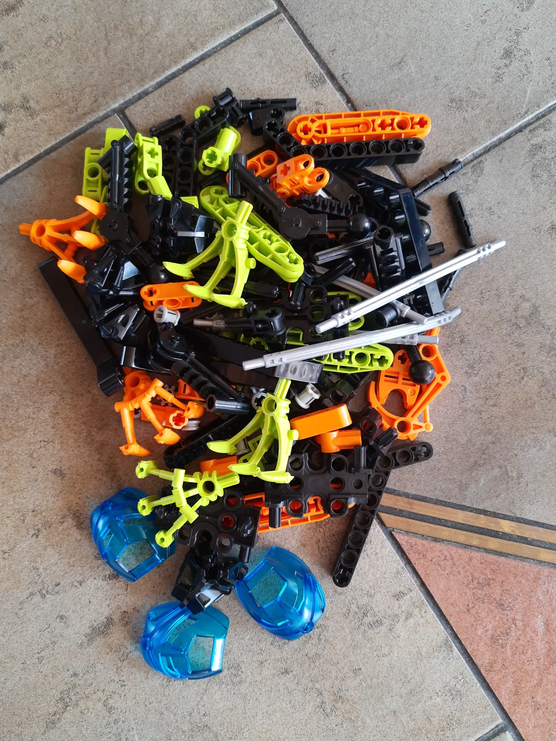 Lego bionicle