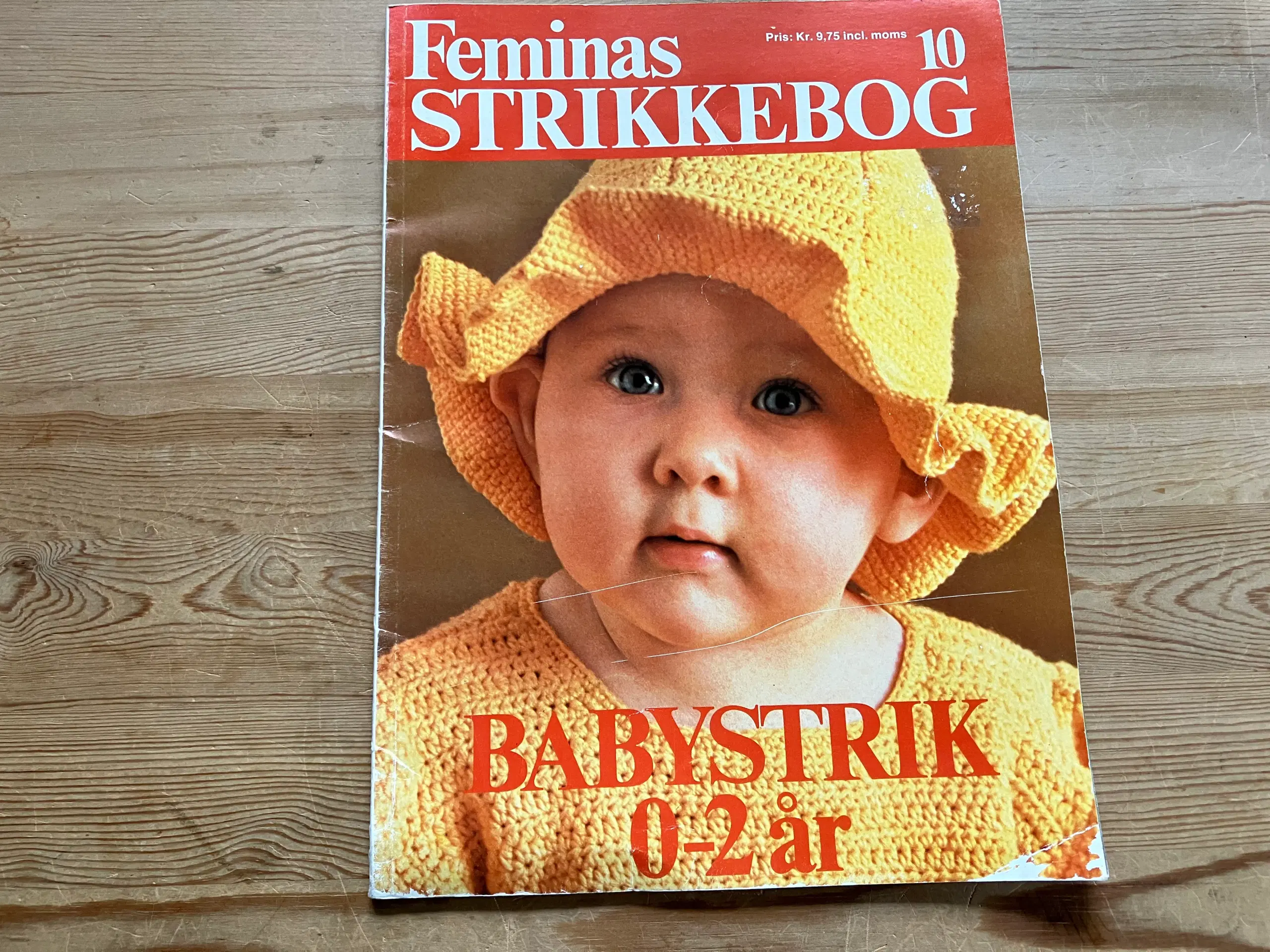 Femina STRIKKEBOG 10