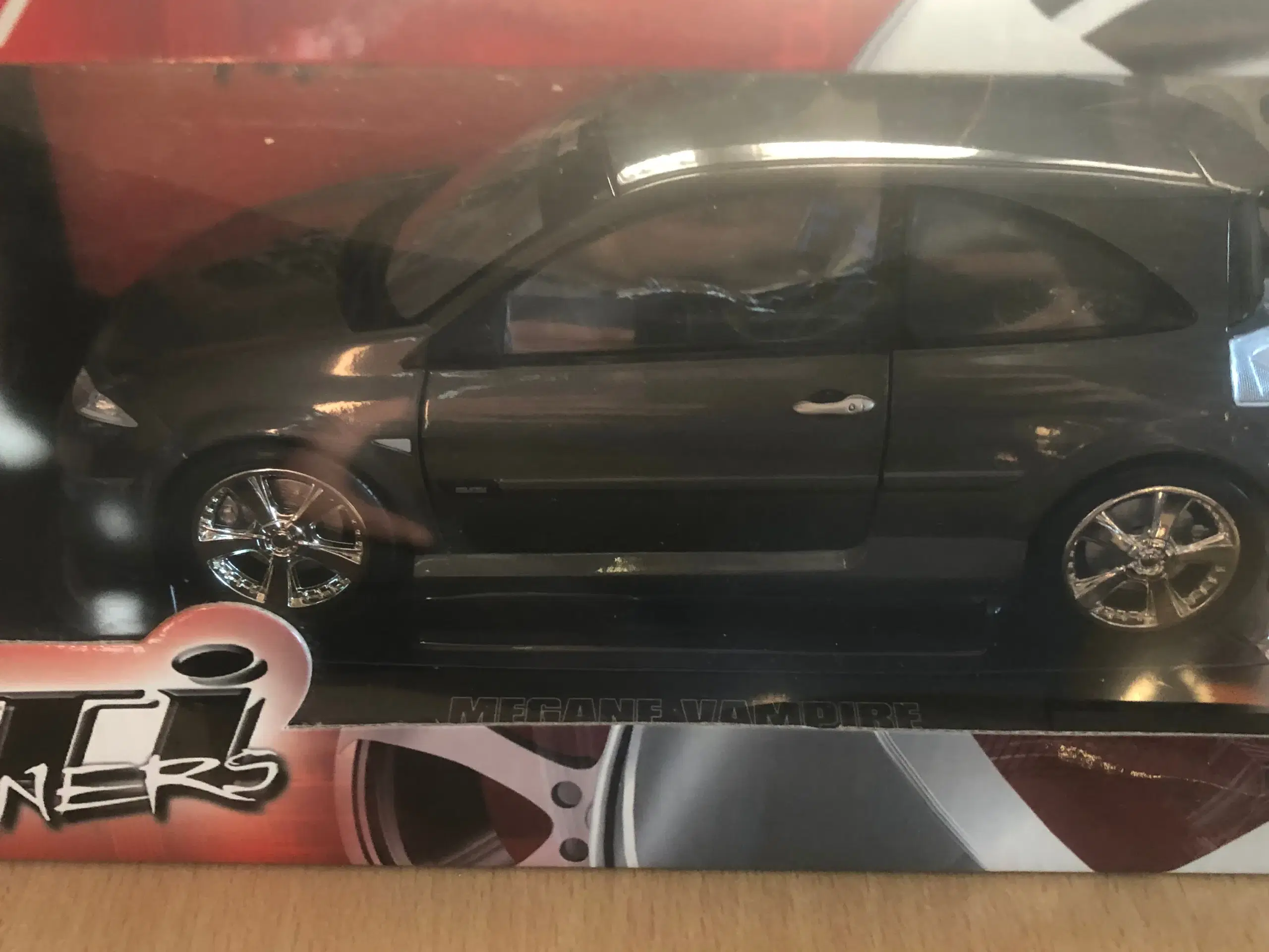 1:18 Renault Megane Vampier