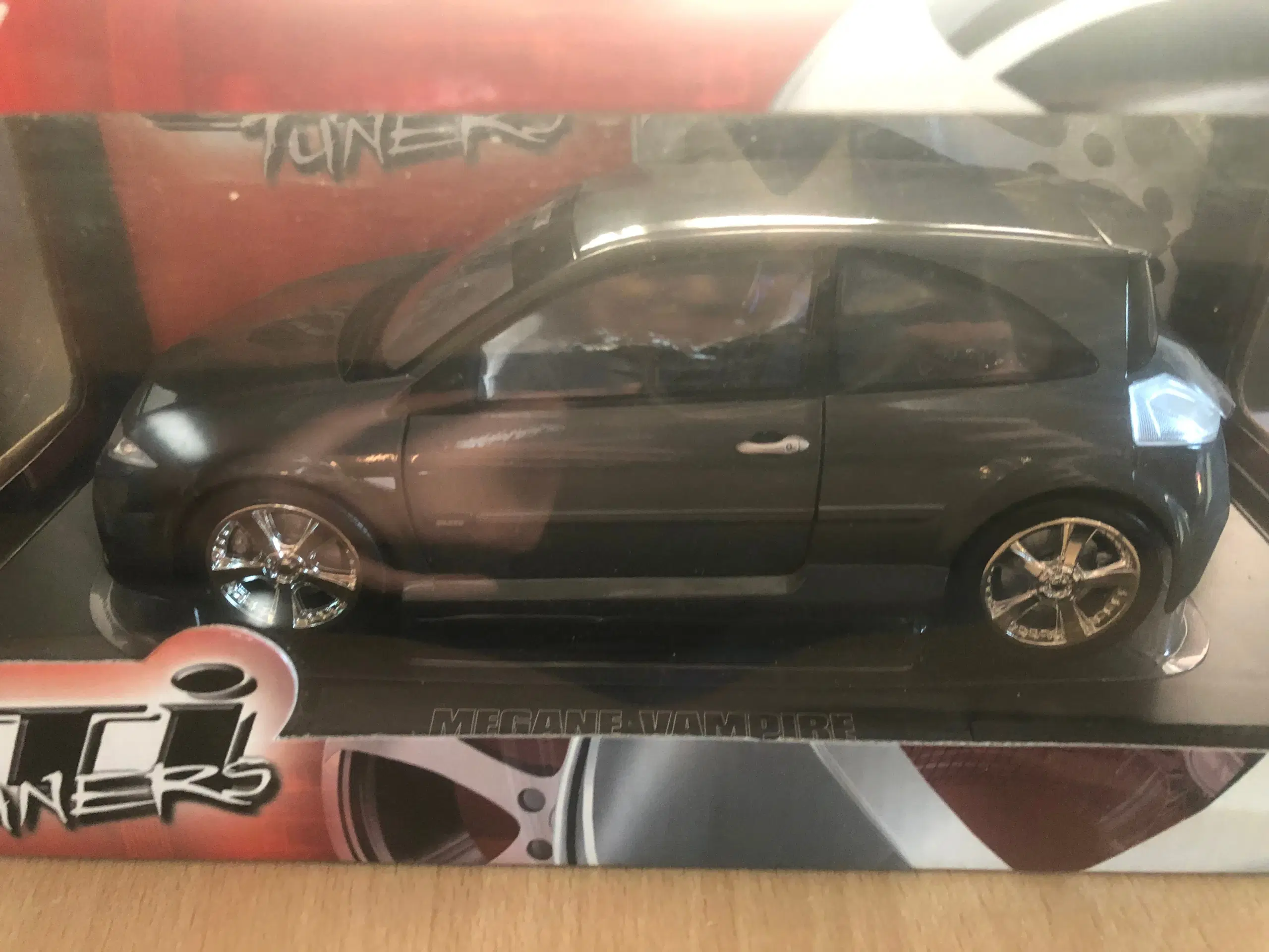 1:18 Renault Megane Vampier