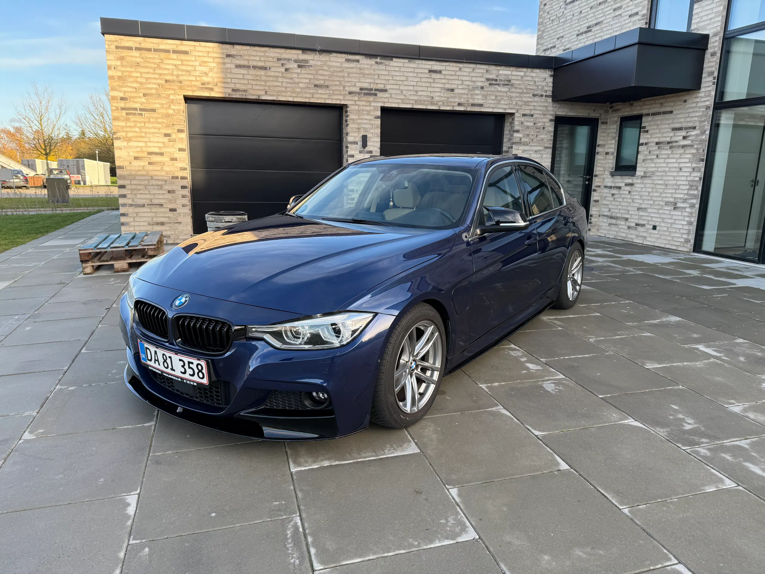 BMW 330e