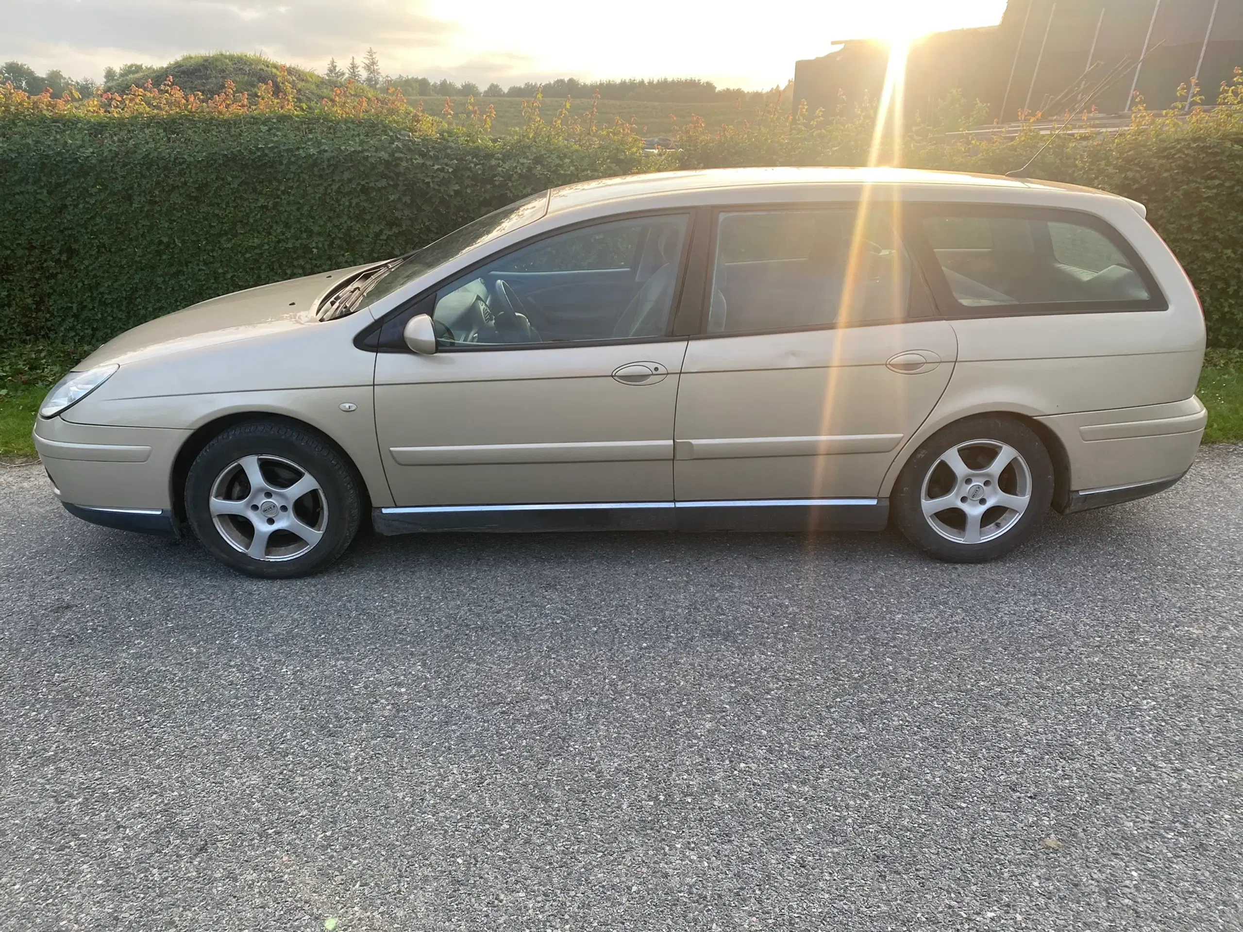 Citroen C5 16 Hdi 16v Weekend St car