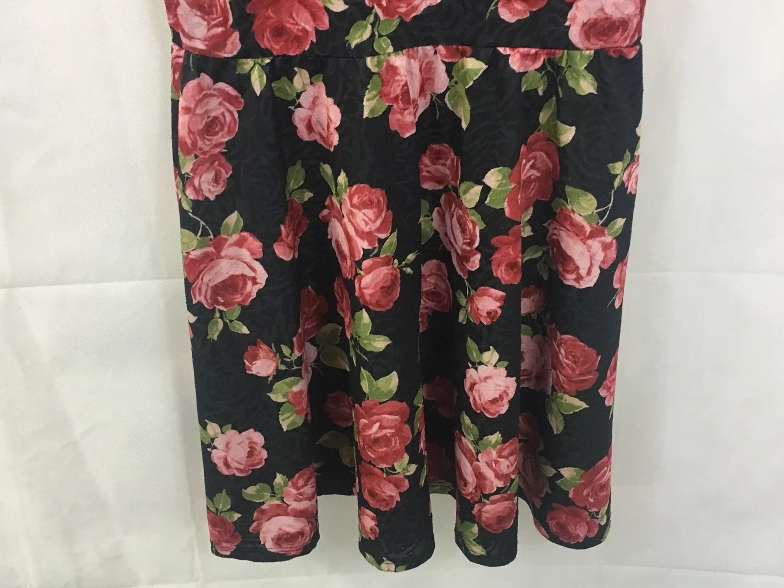 Kjole-kortFra Dorethy Pekins-Rose print/str: 36