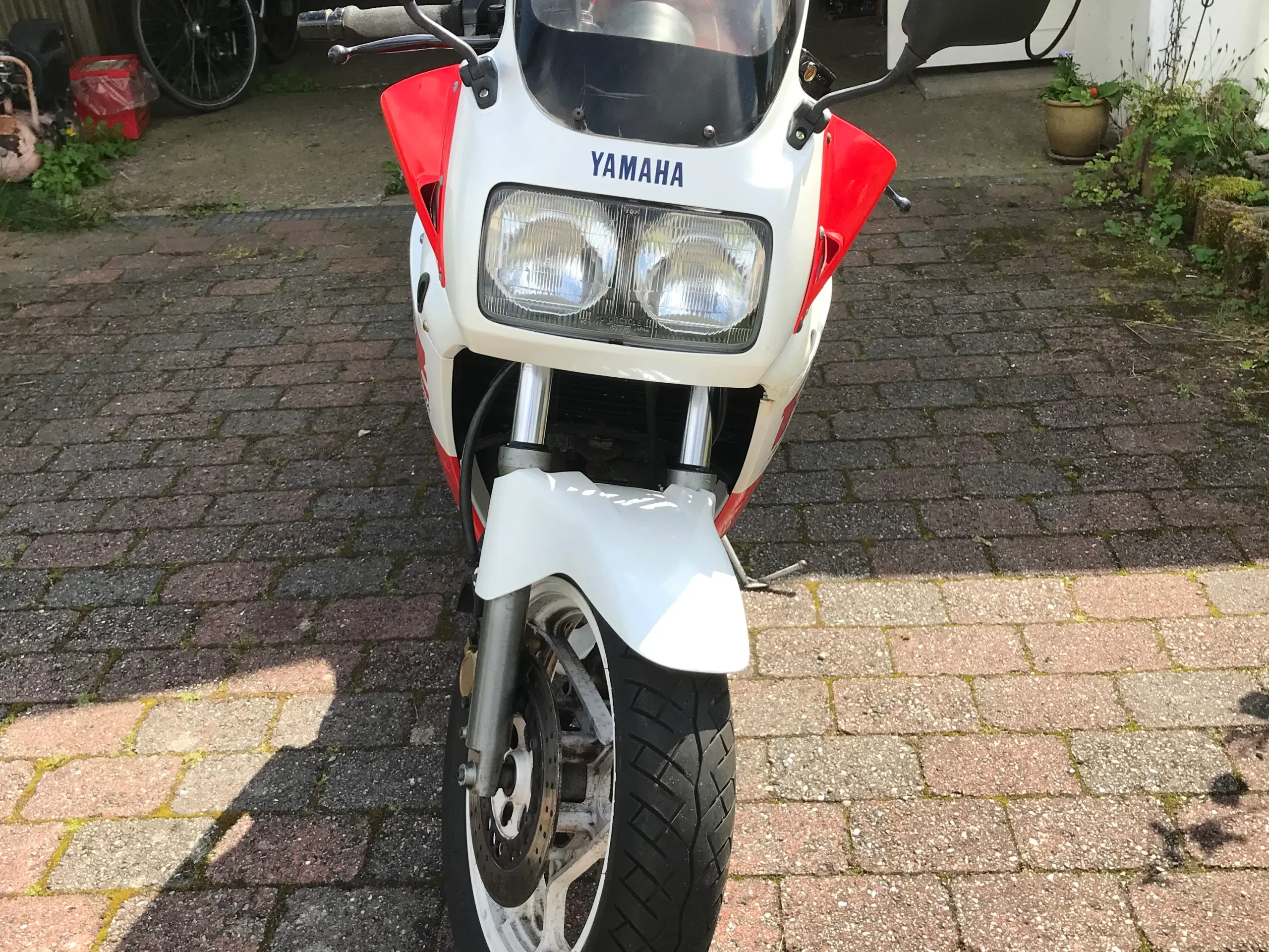 Yamaha fz 750