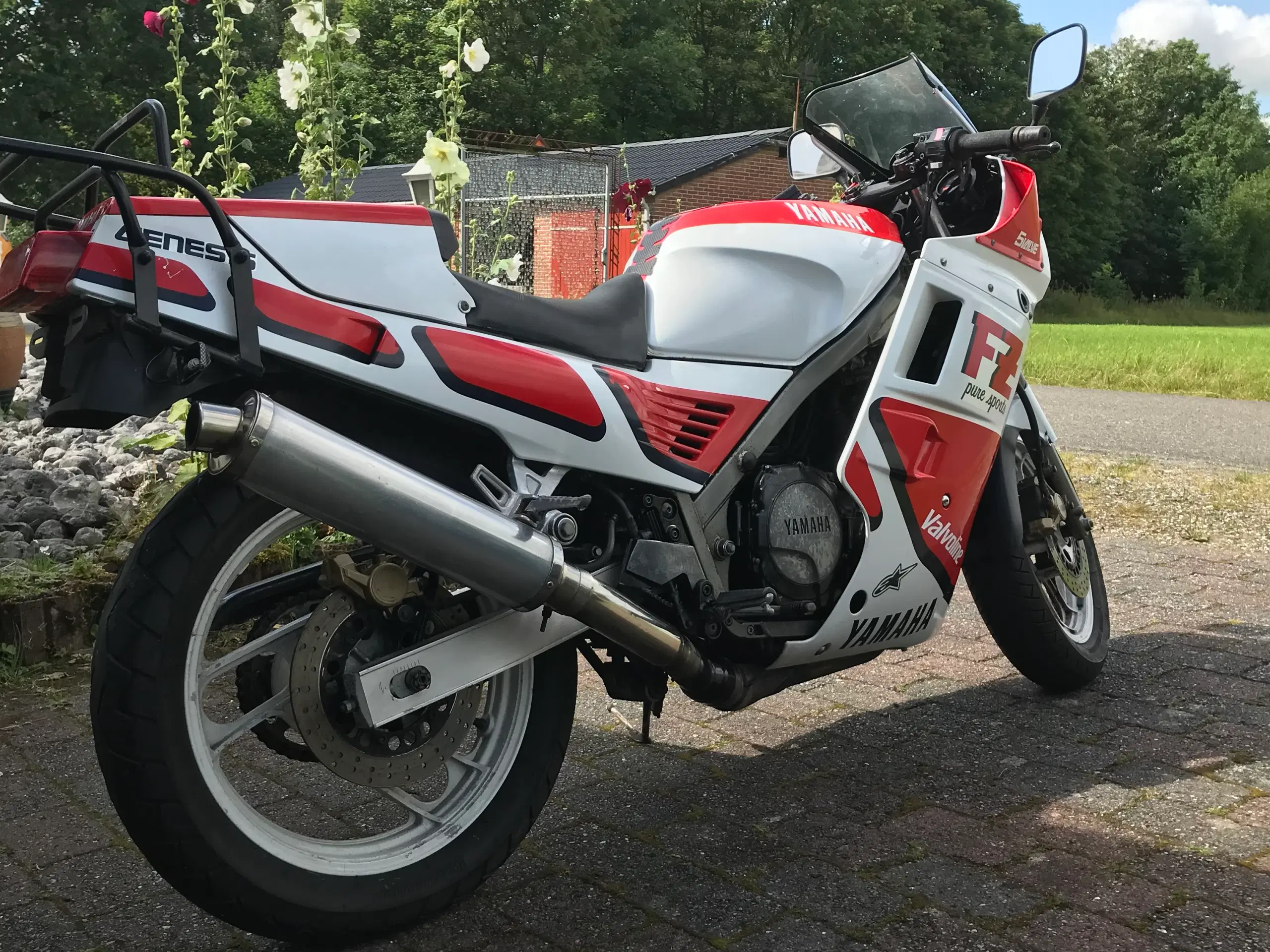 Yamaha fz 750