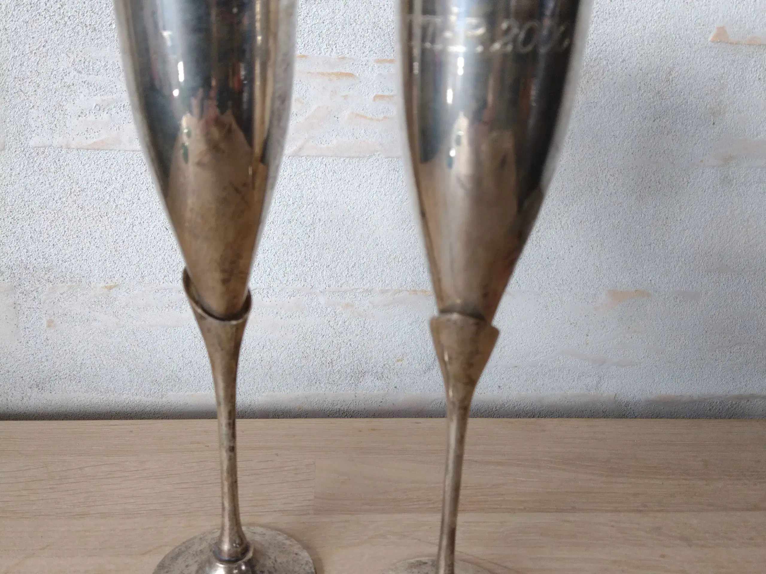 2 metal Champagne glas