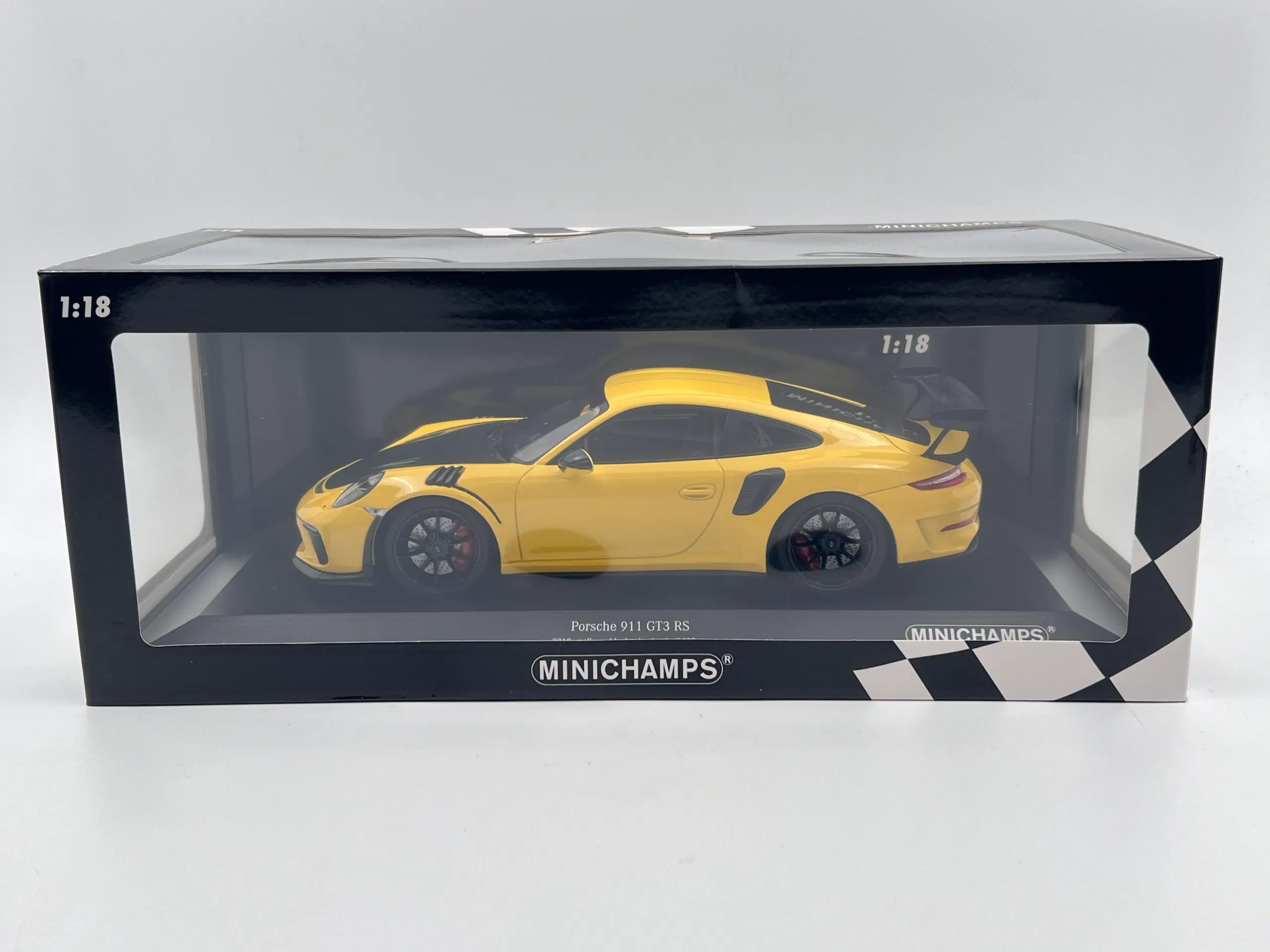 2019 Porsche 911 (9912) GT3 RS 1 af 402 - 1:18